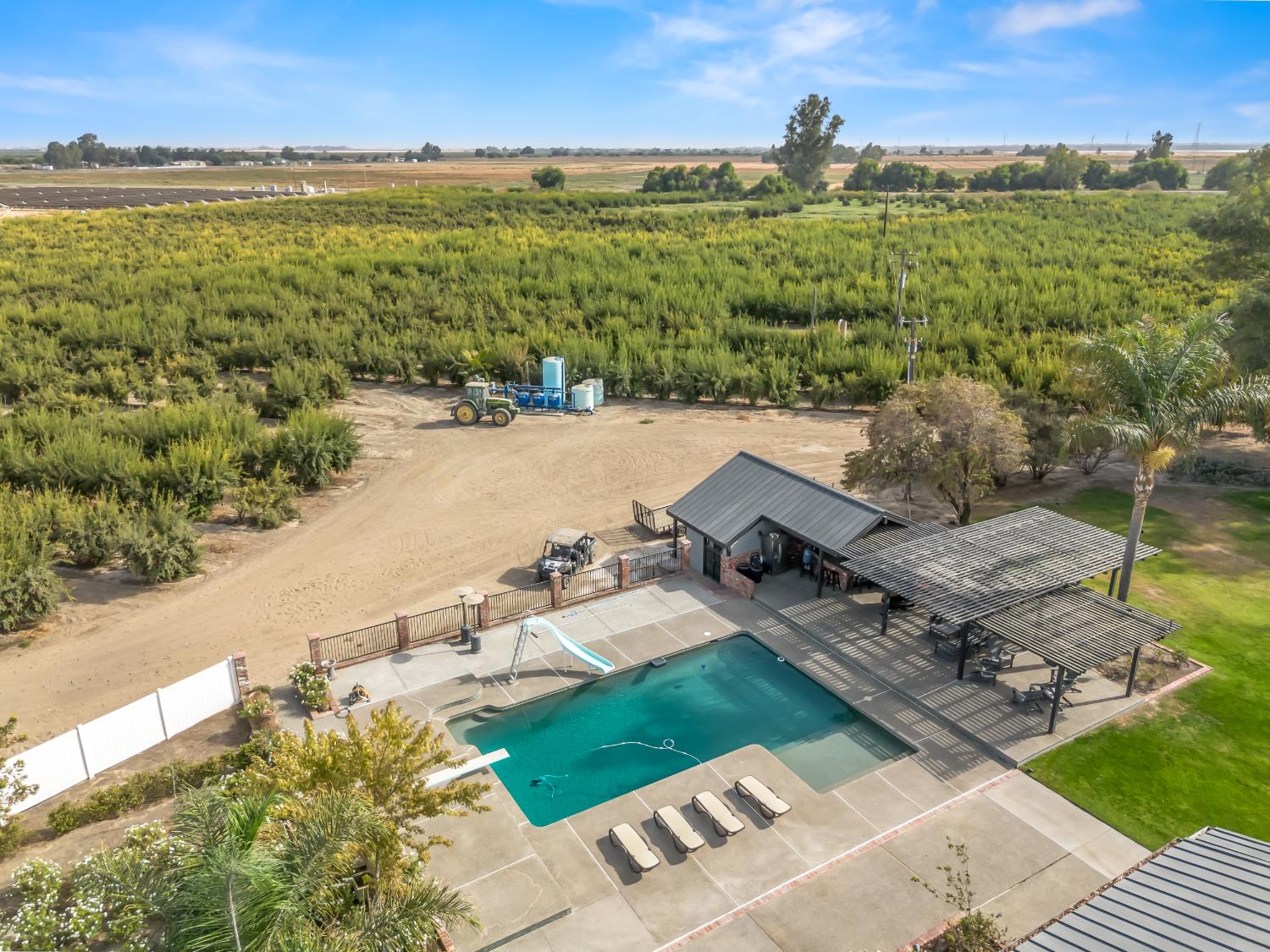 9235 24th Ave, Lemoore, CA 93245