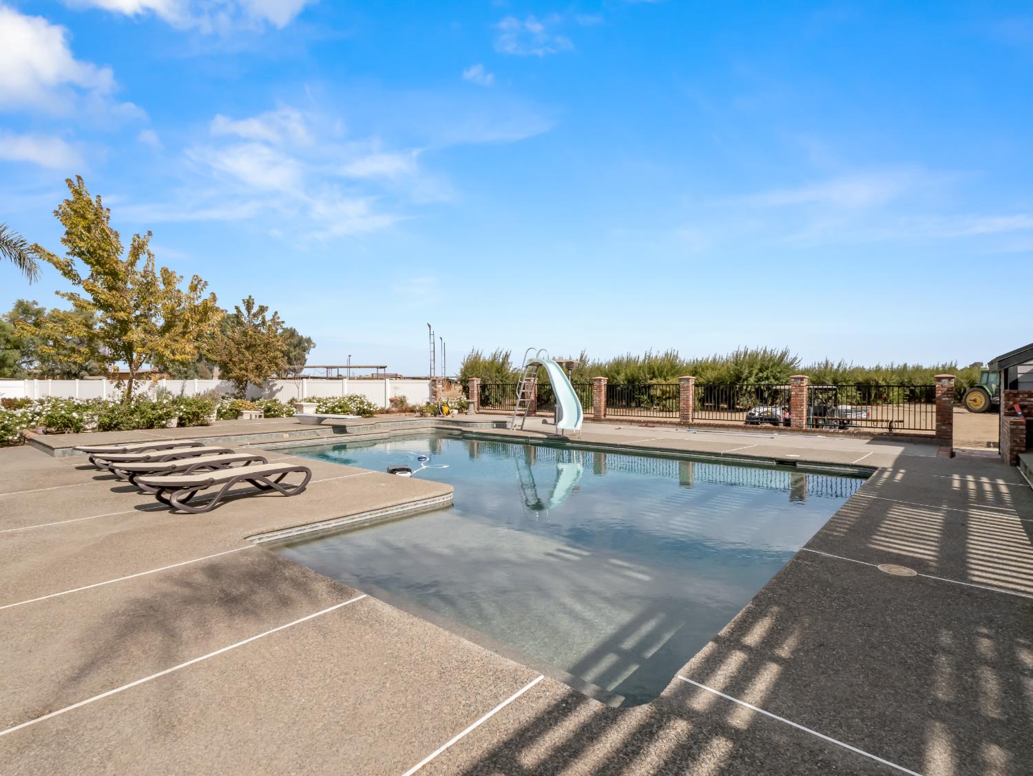 9235 24th Ave, Lemoore, CA 93245