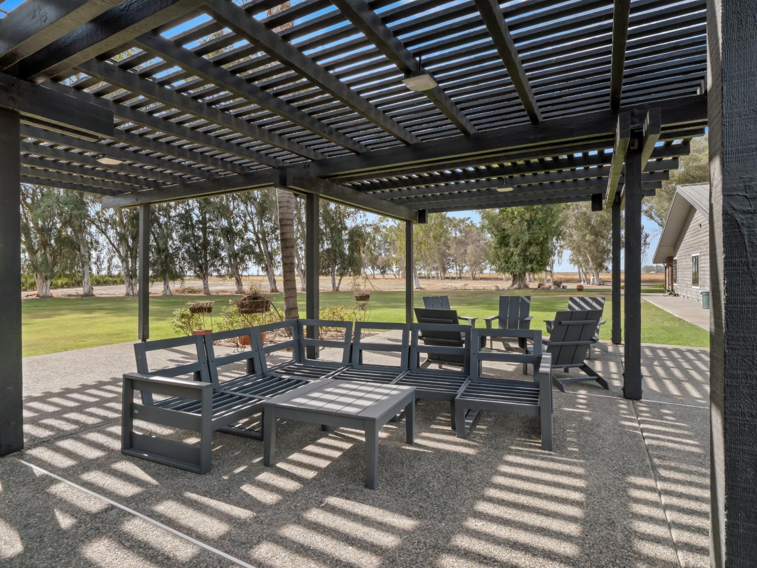 9235 24th Ave, Lemoore, CA 93245