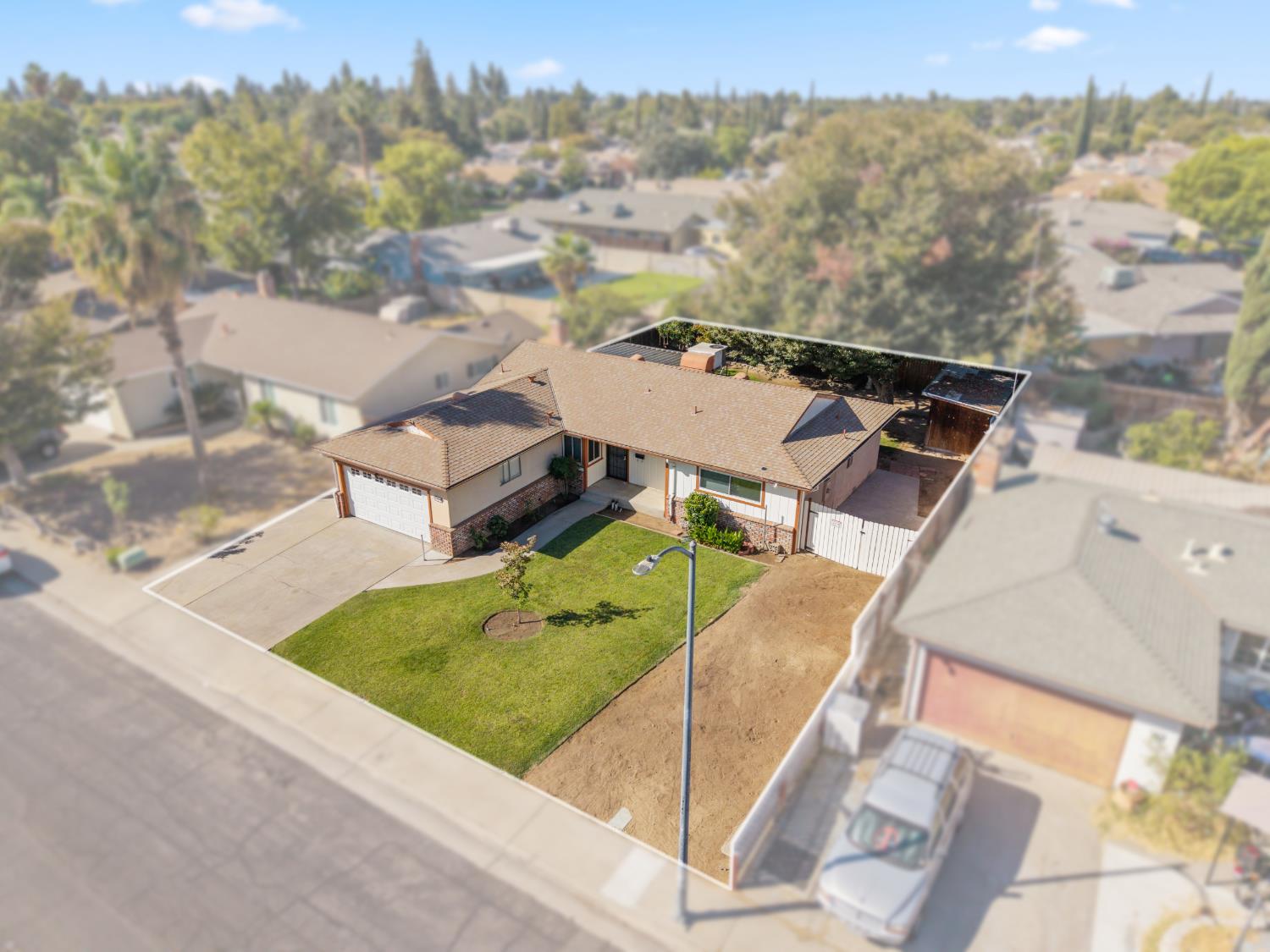 2974 Homsy Ave, Clovis, CA 93612
