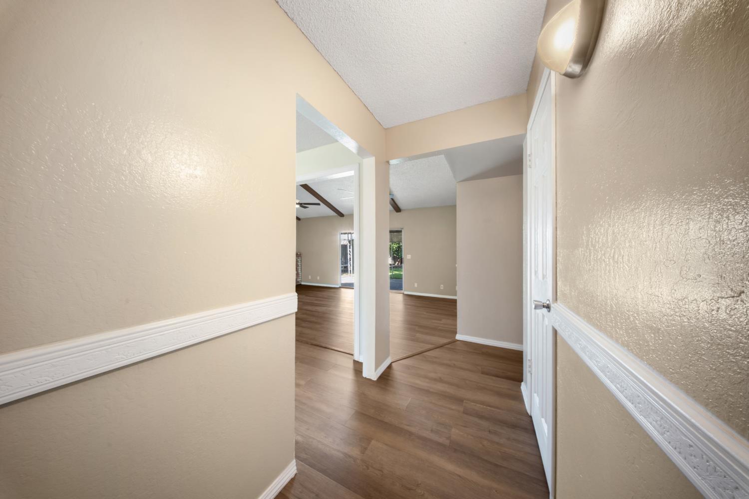 2974 Homsy Ave, Clovis, CA 93612