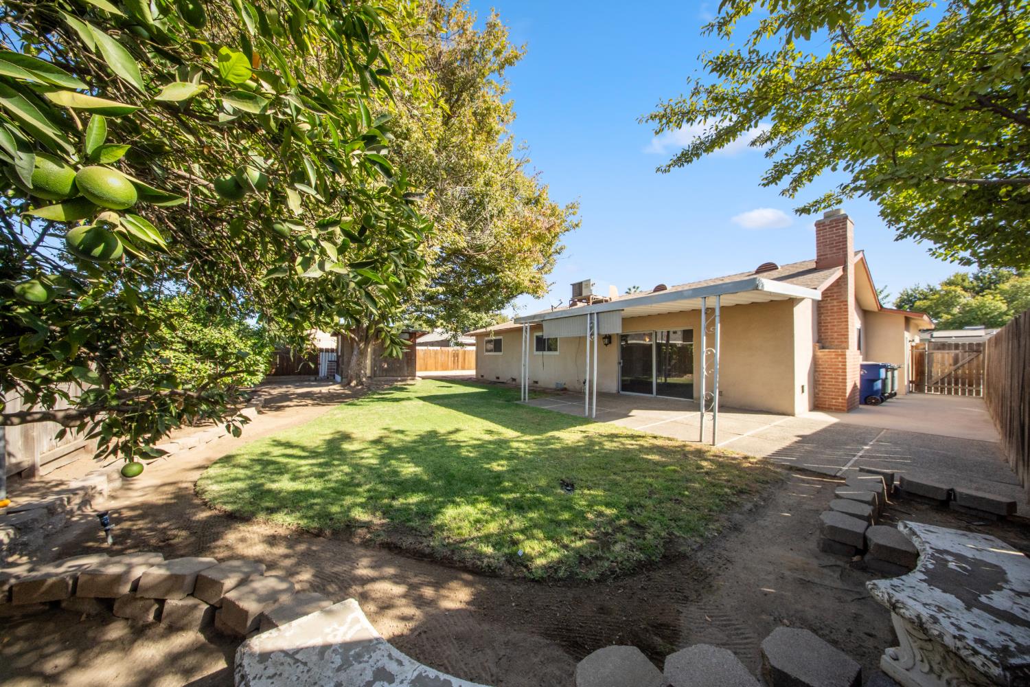 2974 Homsy Ave, Clovis, CA 93612