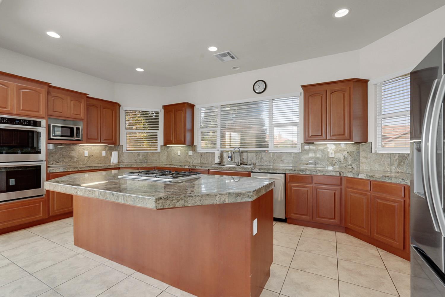 7170 Emerald St, Chowchilla, CA 93610