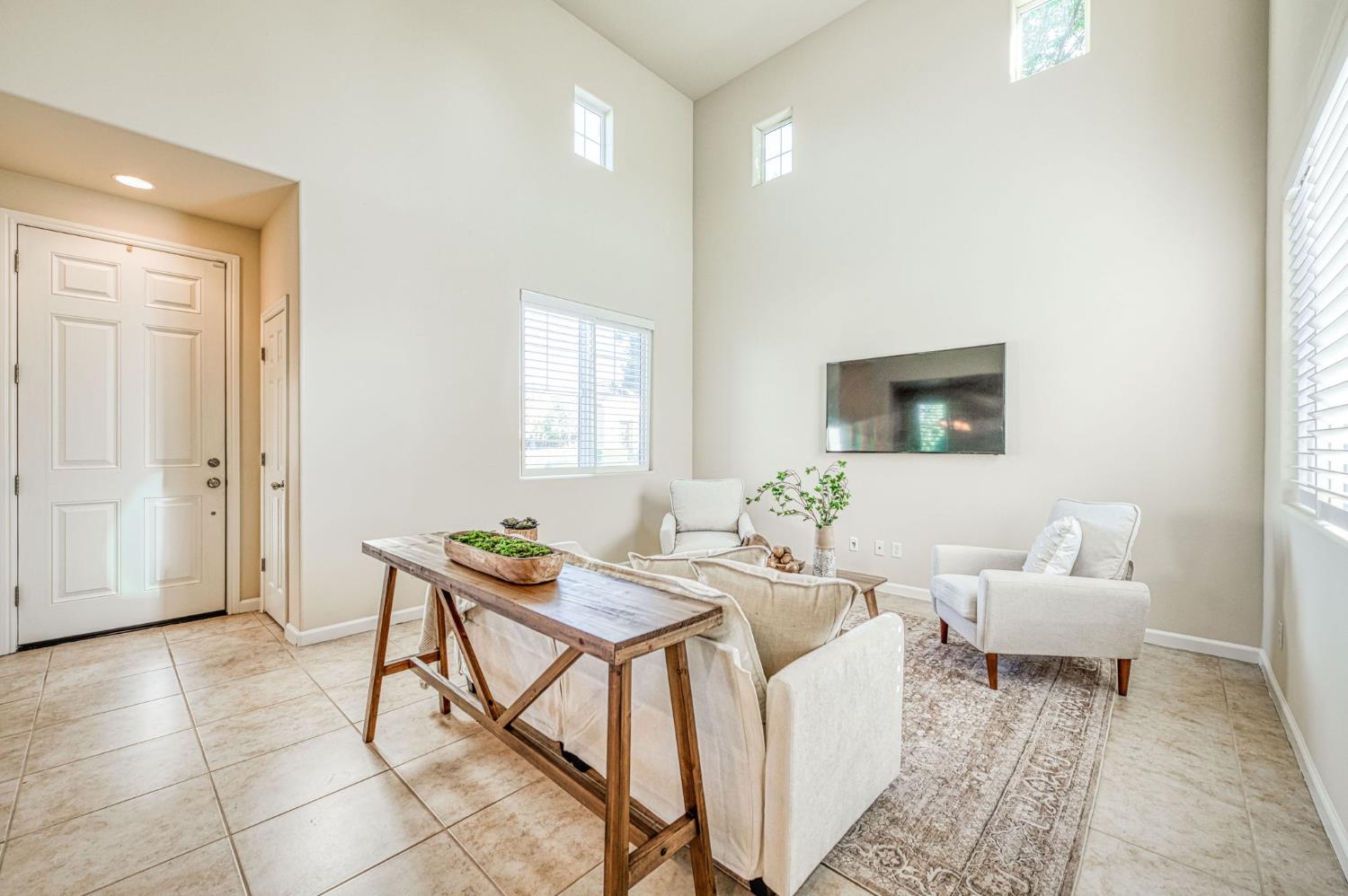4122 Heritage Ave, Clovis, CA 93619