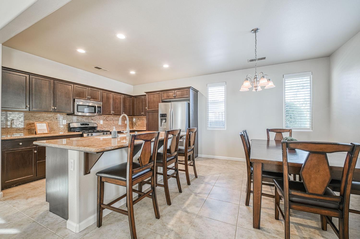 4122 Heritage Ave, Clovis, CA 93619