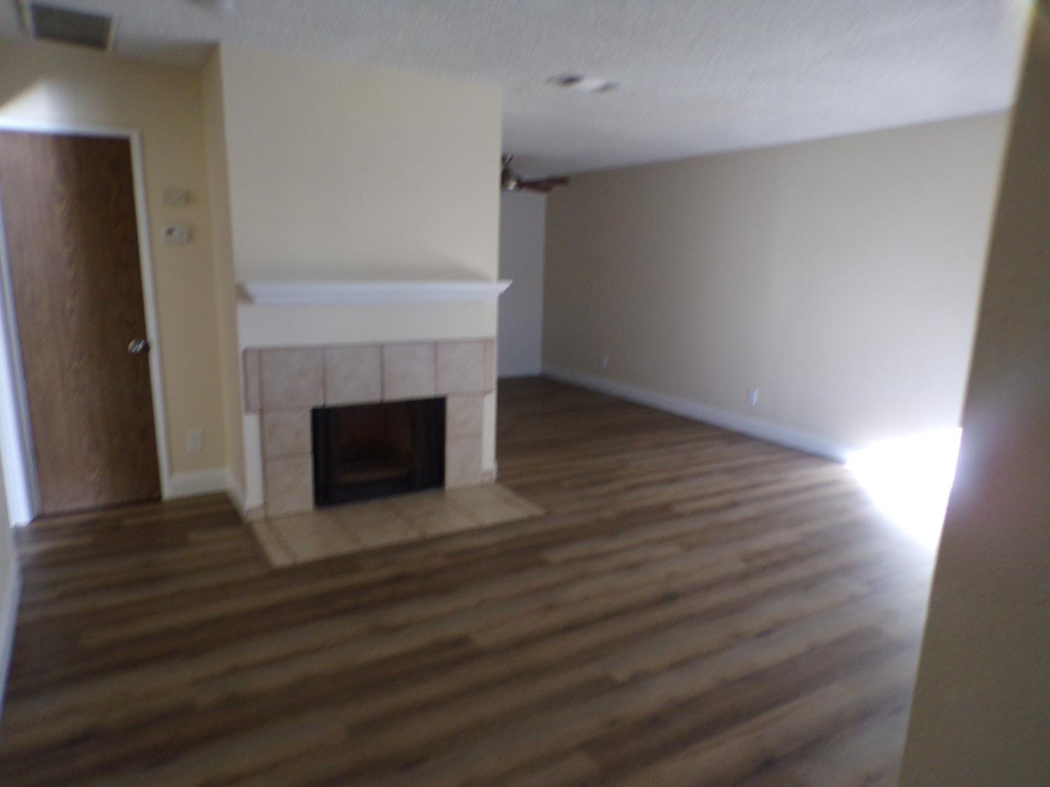 4504 N Valentine Ave #123, Fresno, CA 93722