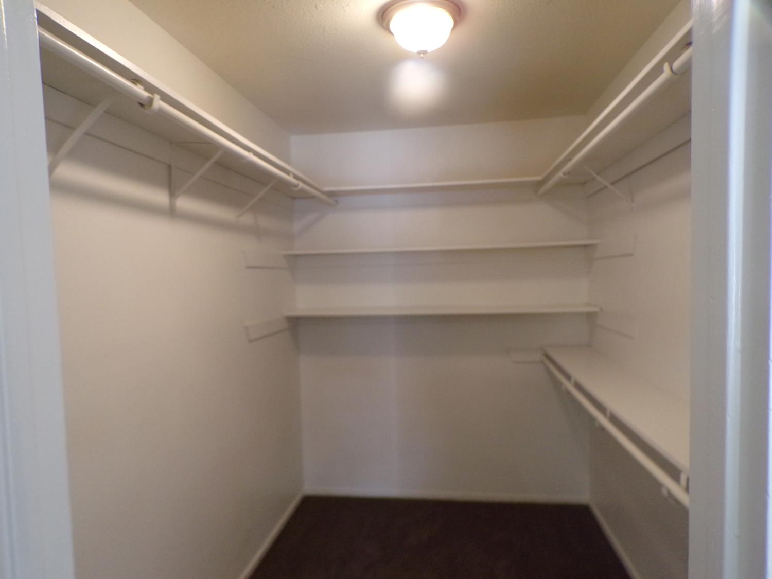 4504 N Valentine Ave #123, Fresno, CA 93722