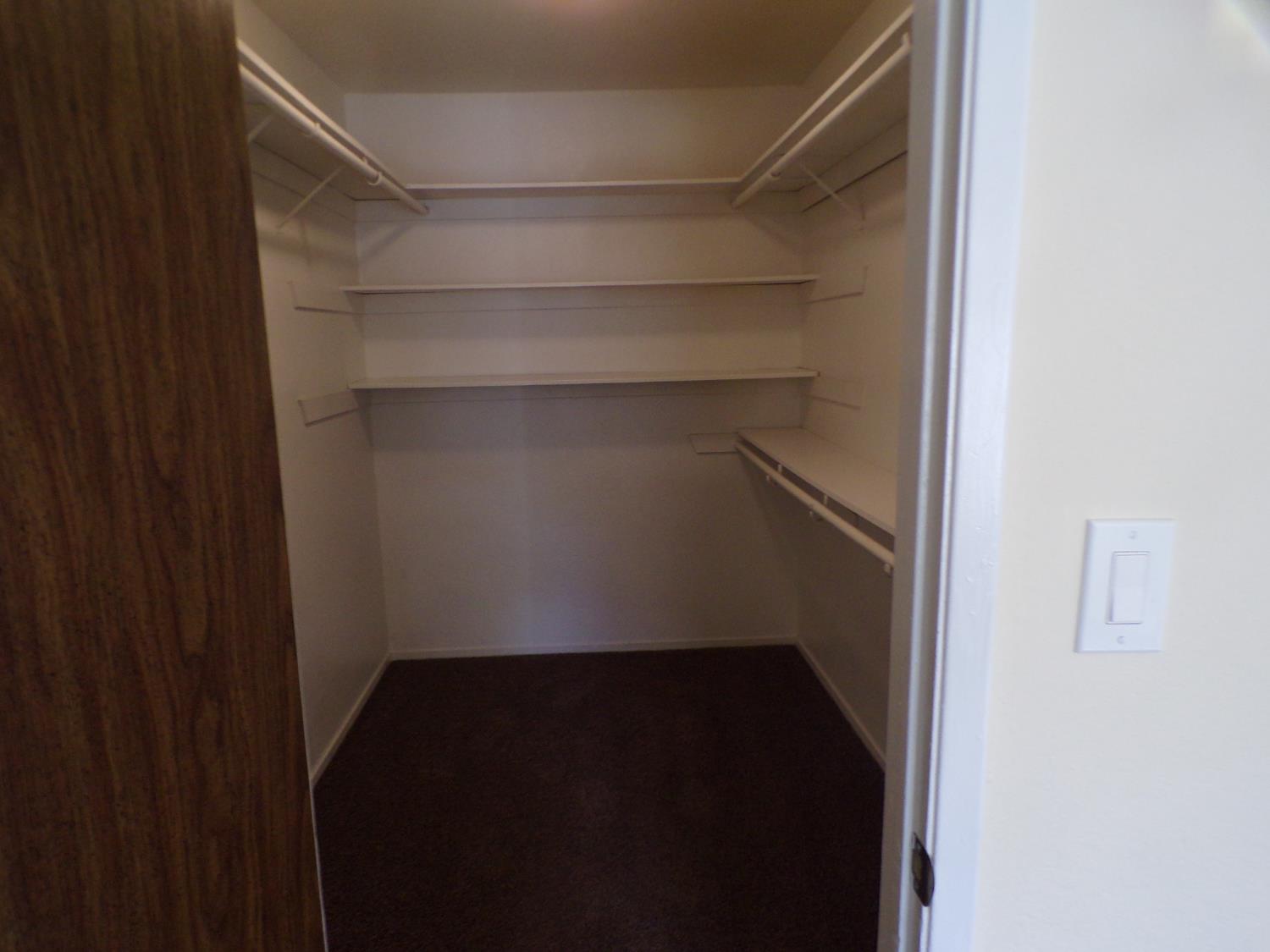 4504 N Valentine Ave #123, Fresno, CA 93722