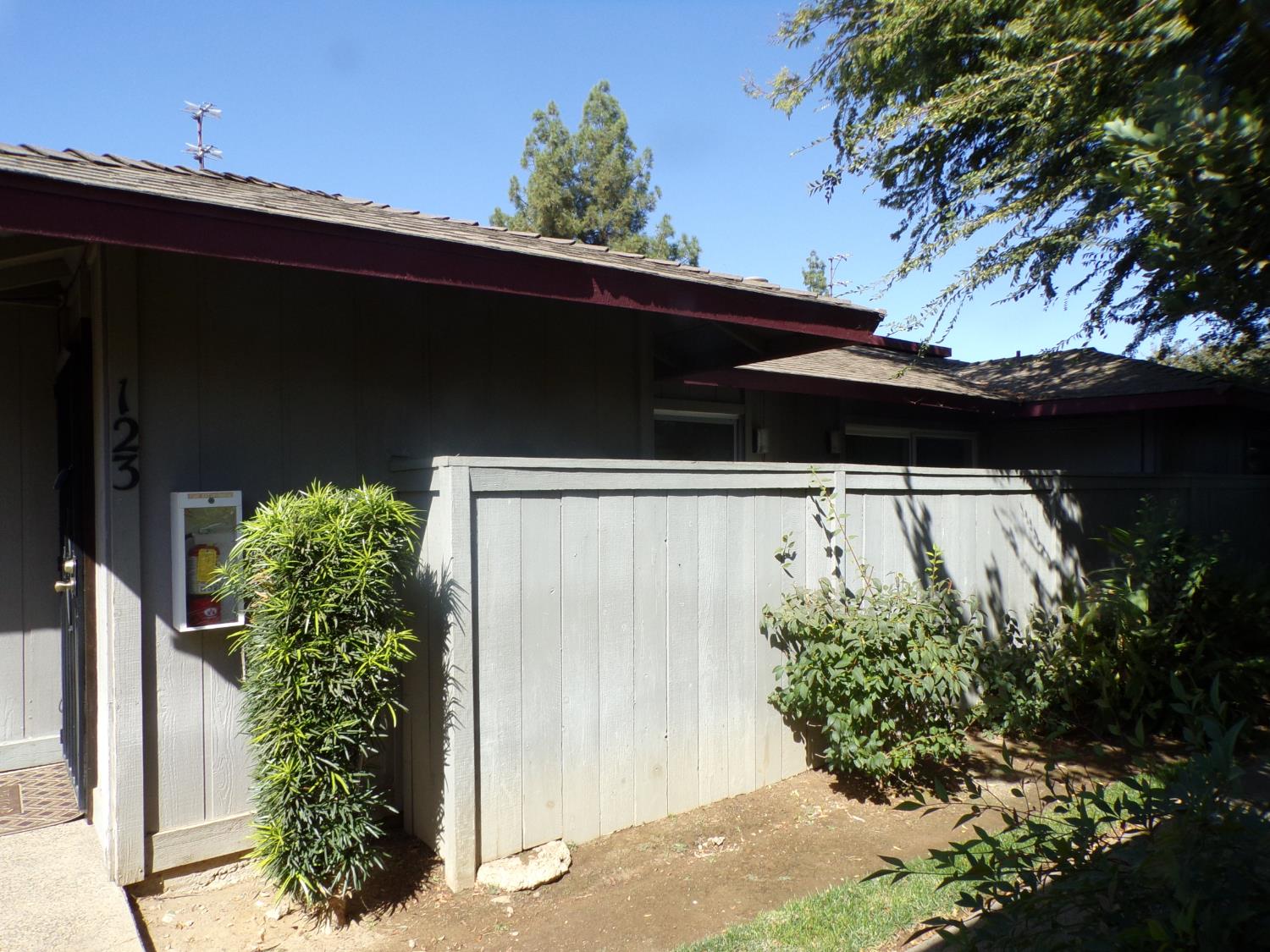 4504 N Valentine Ave #123, Fresno, CA 93722