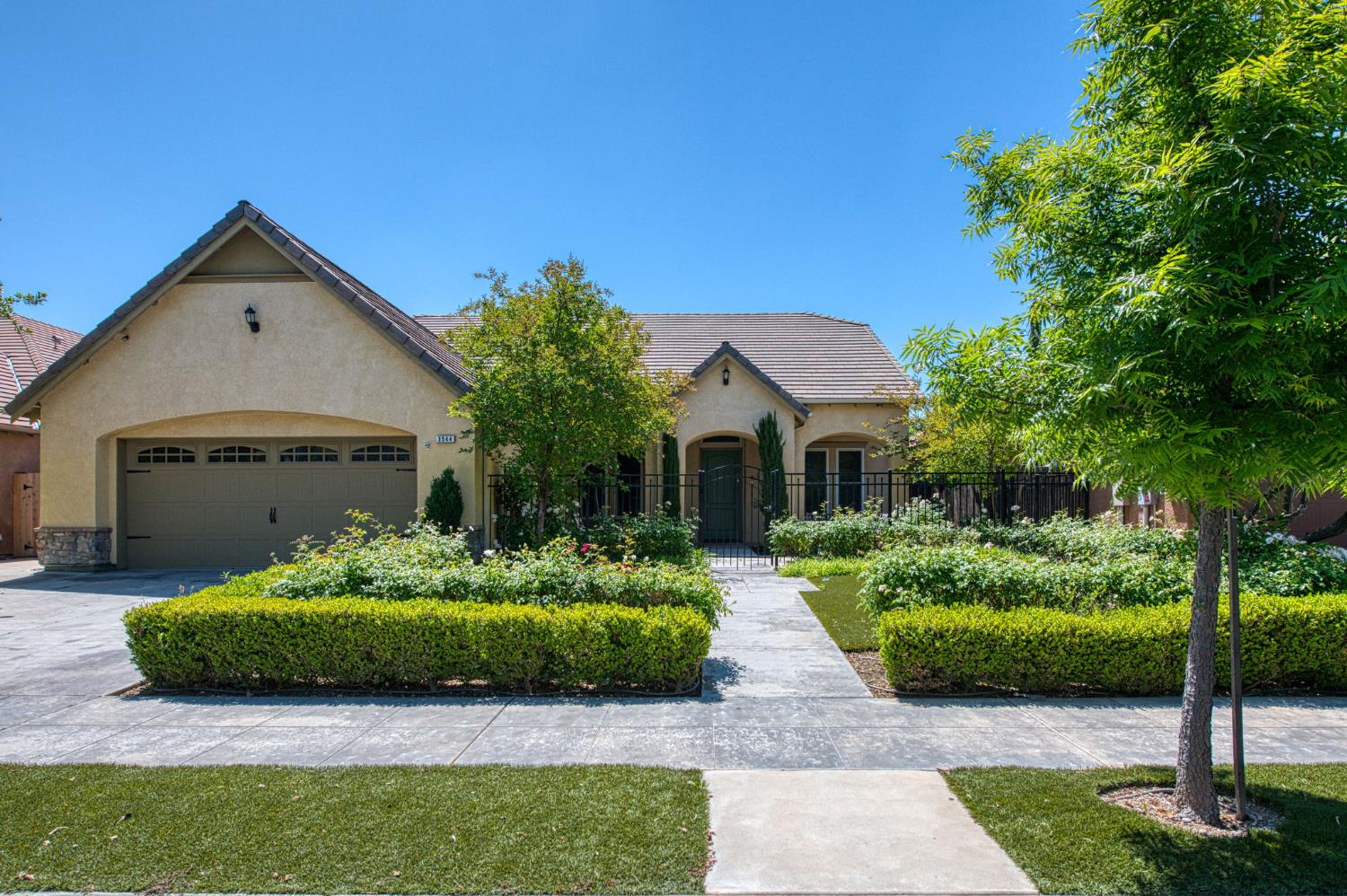 3544 Prescott Ave, Clovis, CA 93619