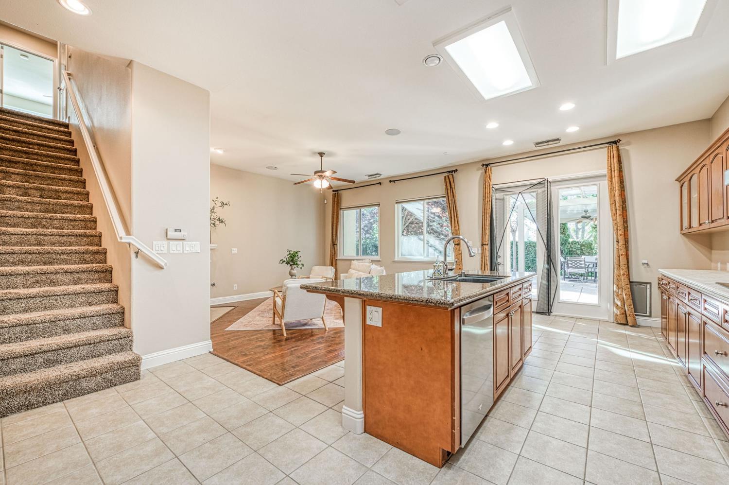 3544 Prescott Ave, Clovis, CA 93619