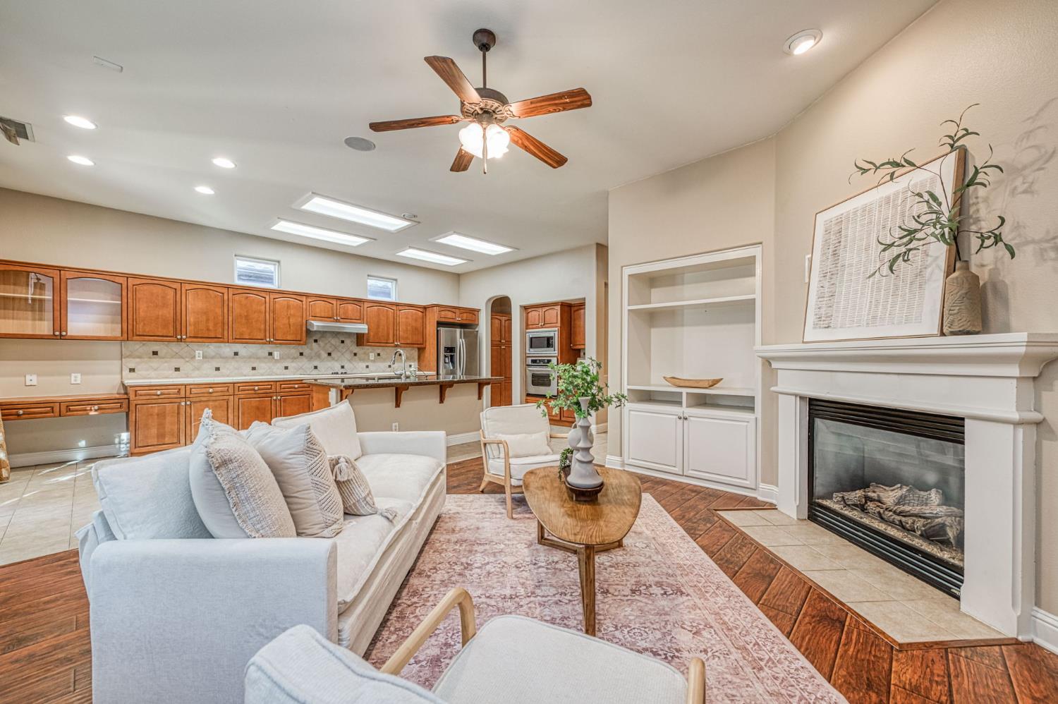 3544 Prescott Ave, Clovis, CA 93619