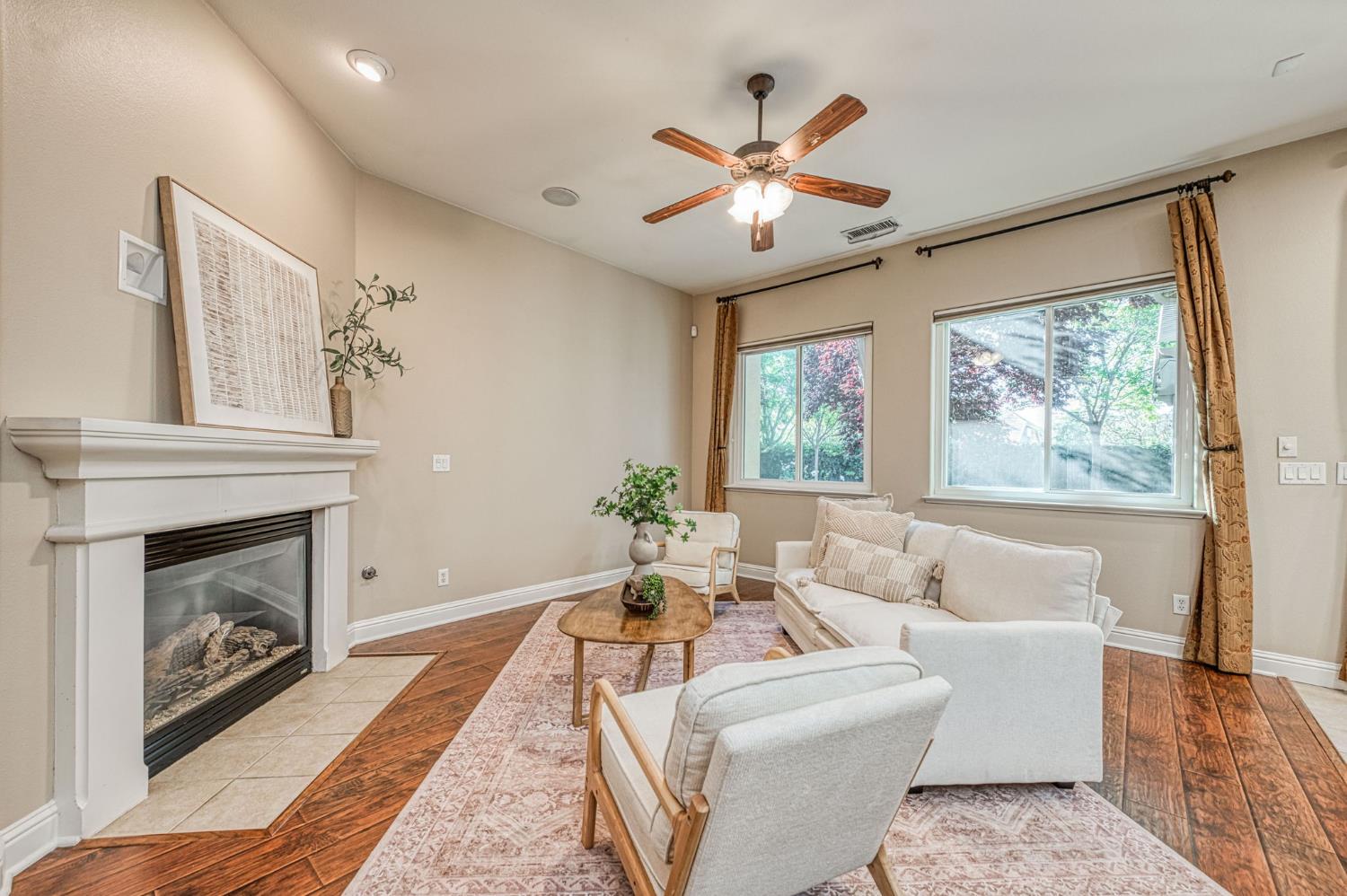3544 Prescott Ave, Clovis, CA 93619