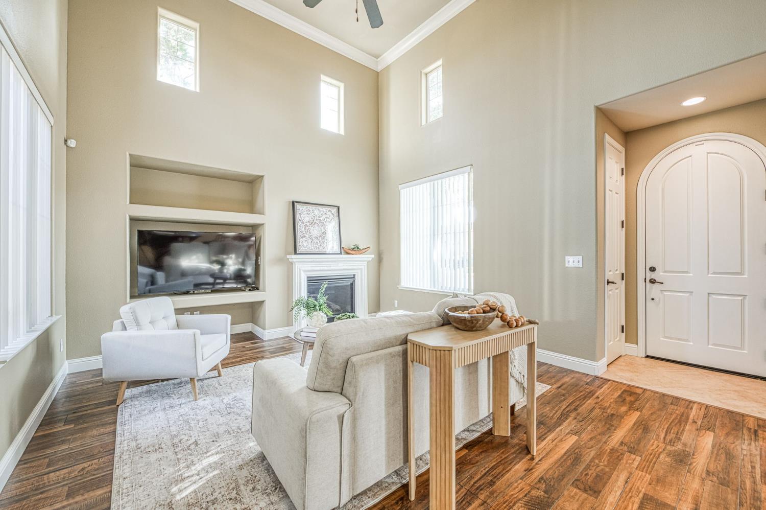3859 Richmond Ave, Clovis, CA 93619