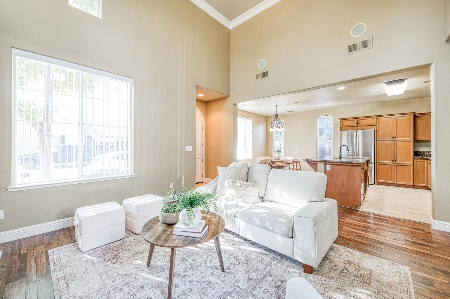 3859 Richmond Ave, Clovis, CA 93619