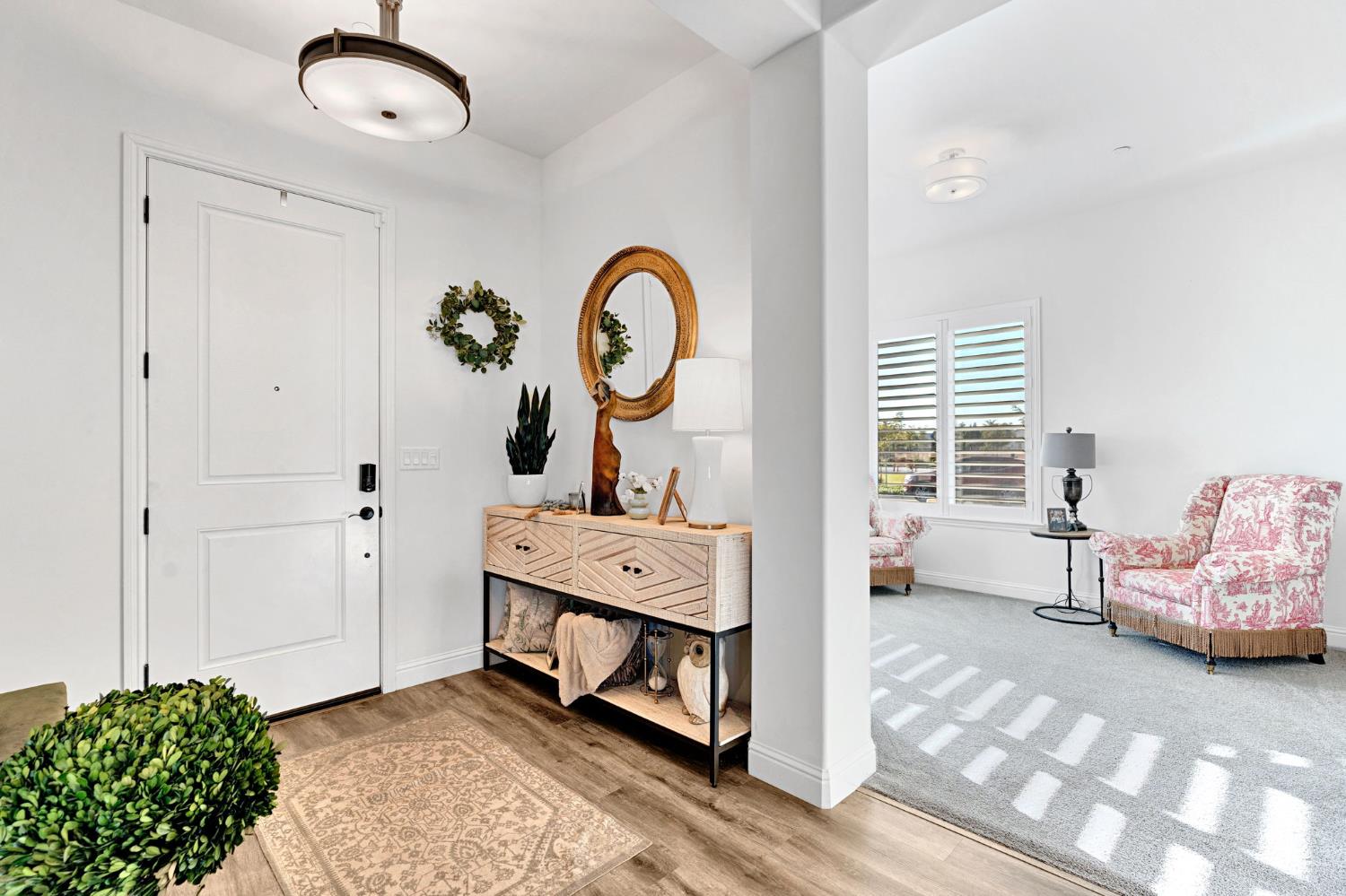 2279 Carnation St, Kingsburg, CA 93631