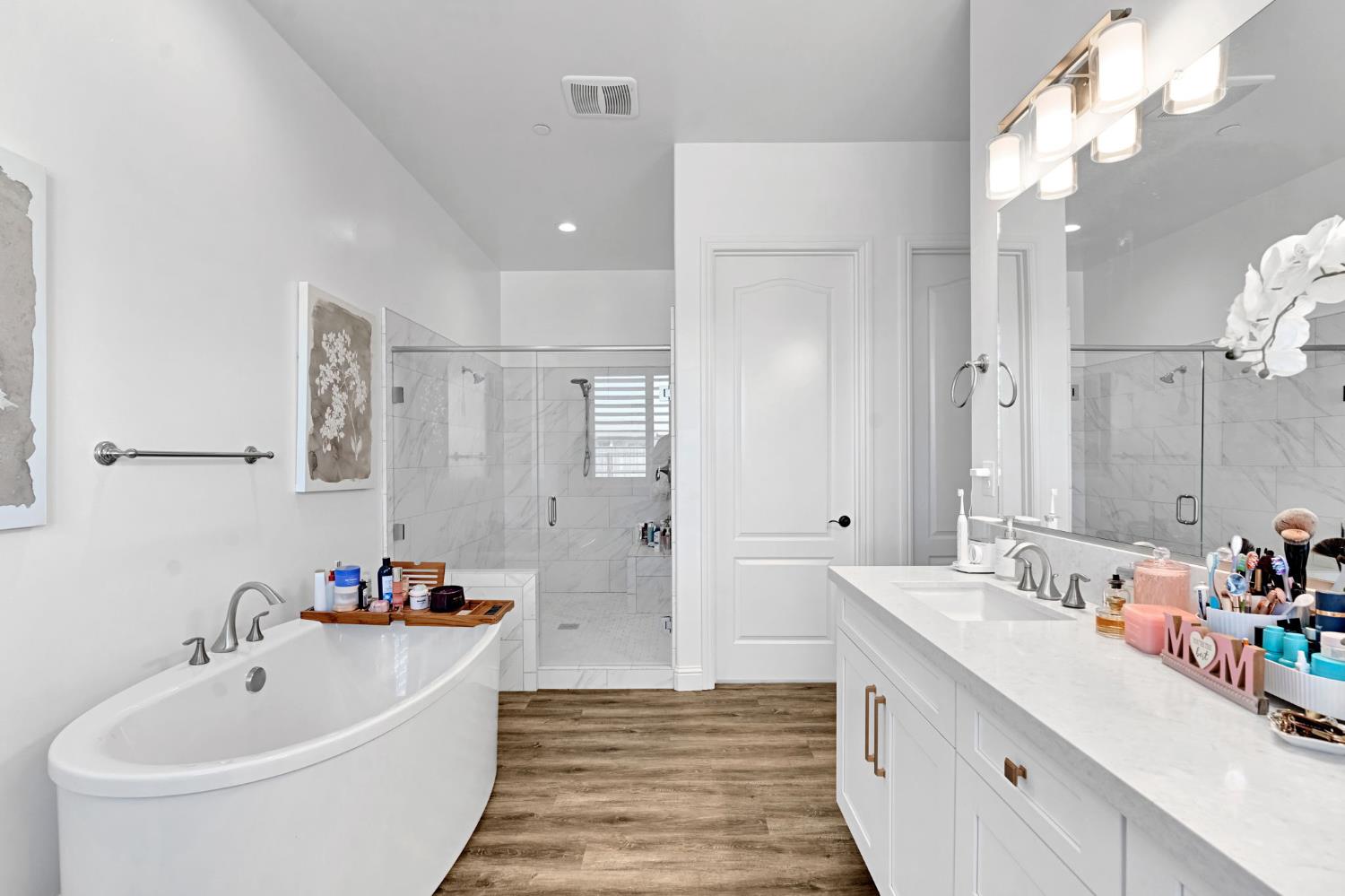 2279 Carnation St, Kingsburg, CA 93631