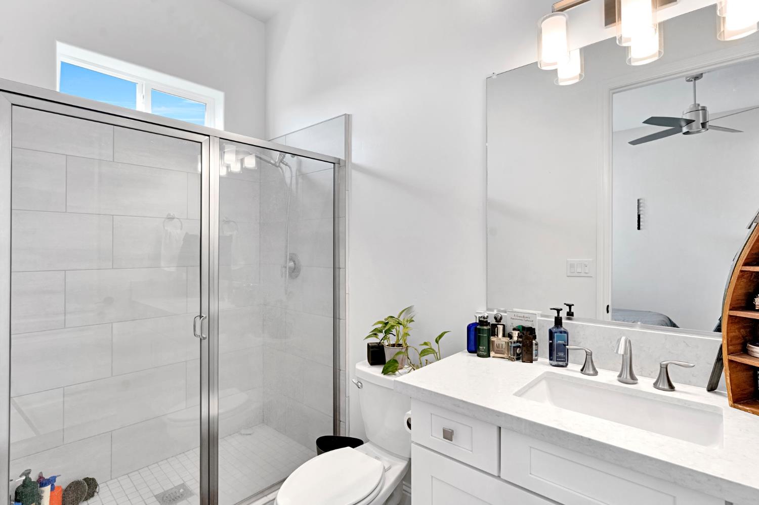 2279 Carnation St, Kingsburg, CA 93631