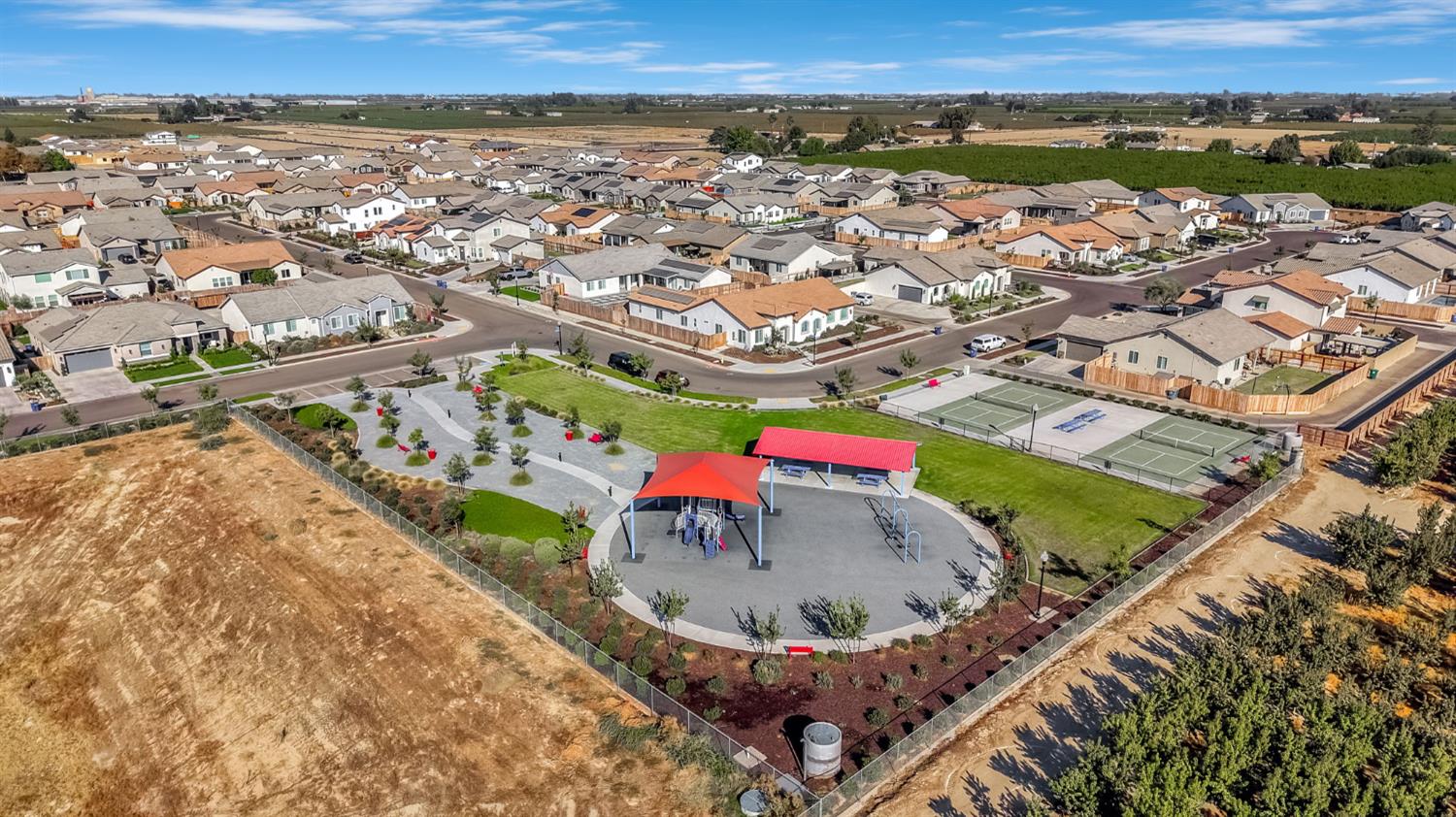 2279 Carnation St, Kingsburg, CA 93631