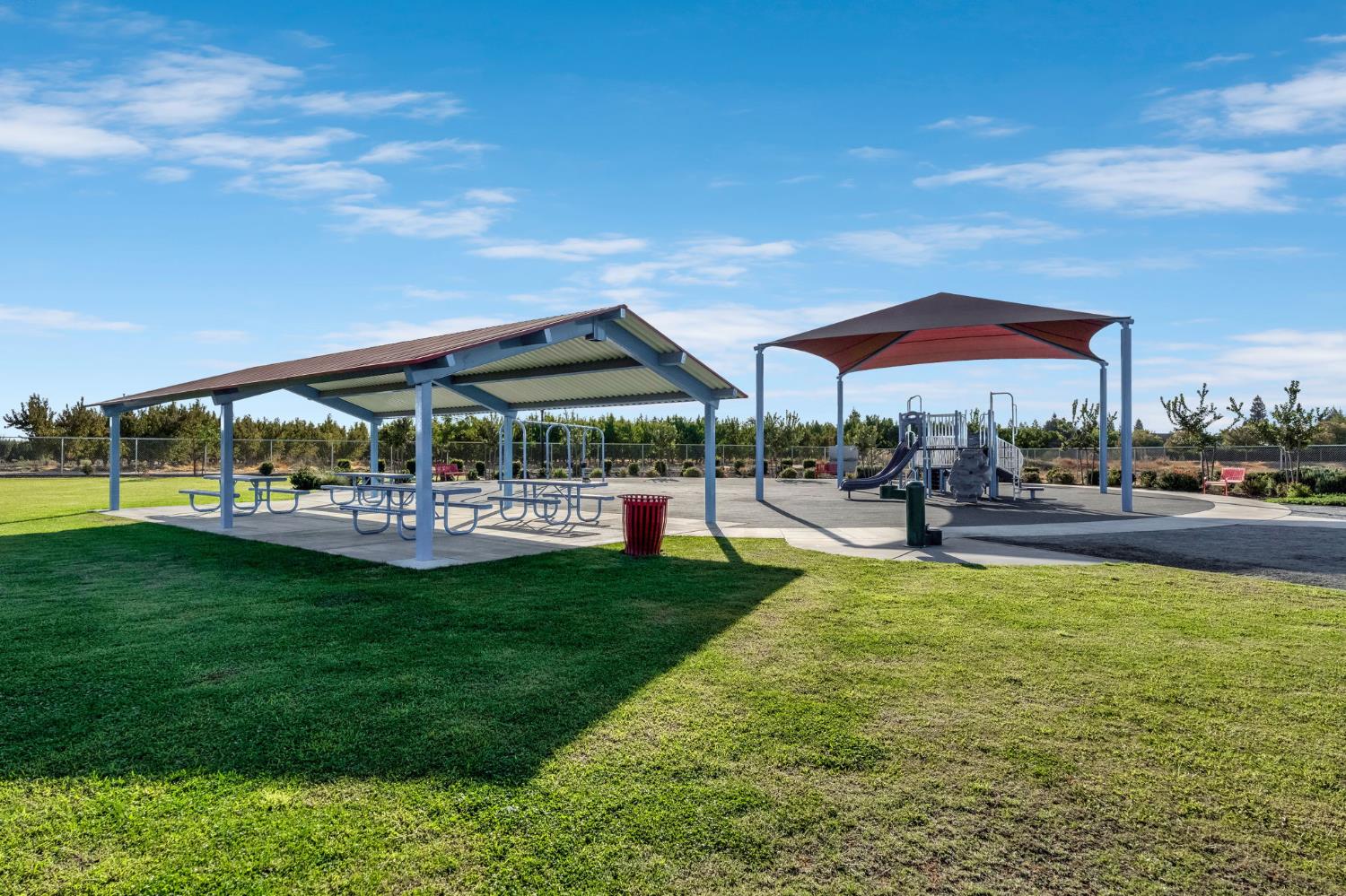 2279 Carnation St, Kingsburg, CA 93631