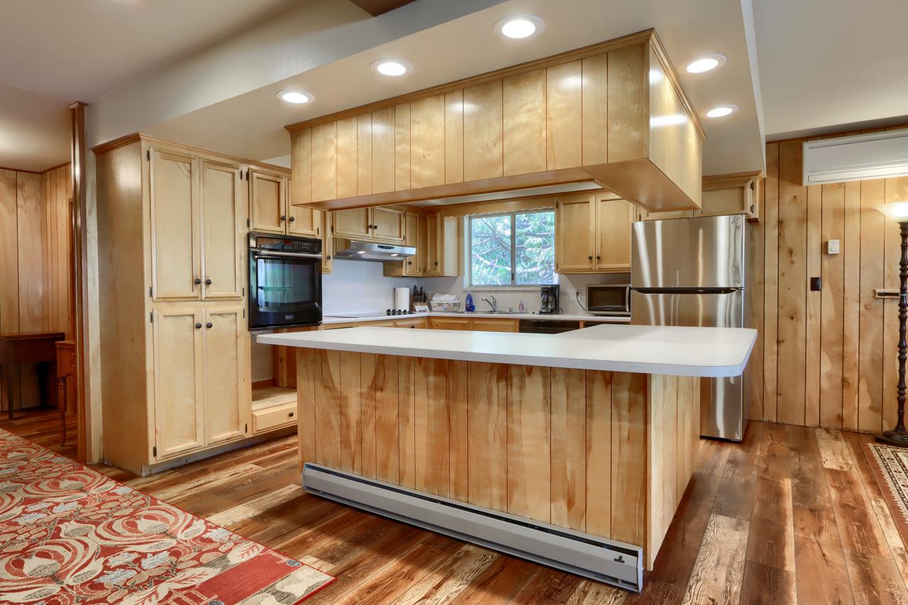 7296 Yosemite Park Way, Yosemite West, CA 95389