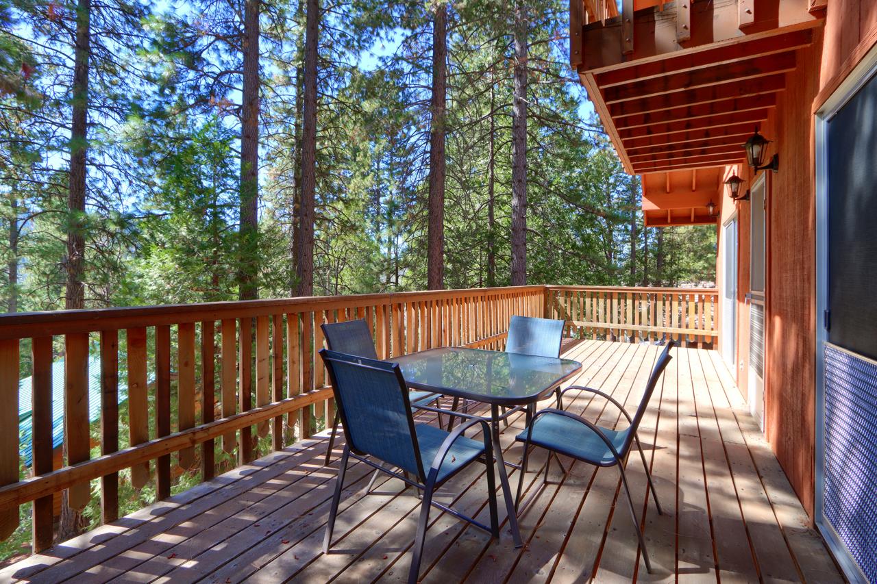 7296 Yosemite Park Way, Yosemite West, CA 95389