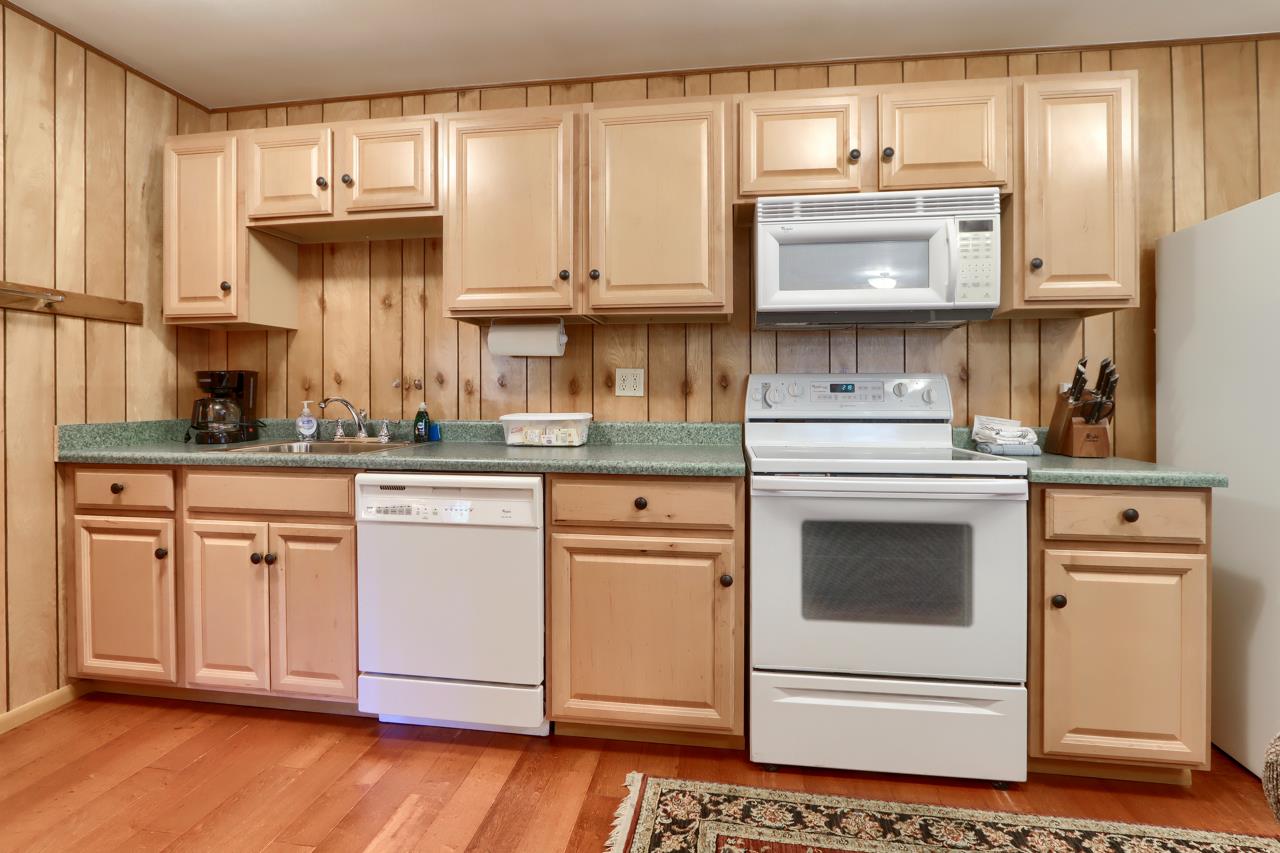 7296 Yosemite Park Way, Yosemite West, CA 95389