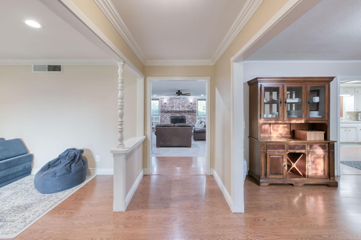 6736 N Thorne Ave, Fresno, CA 93711