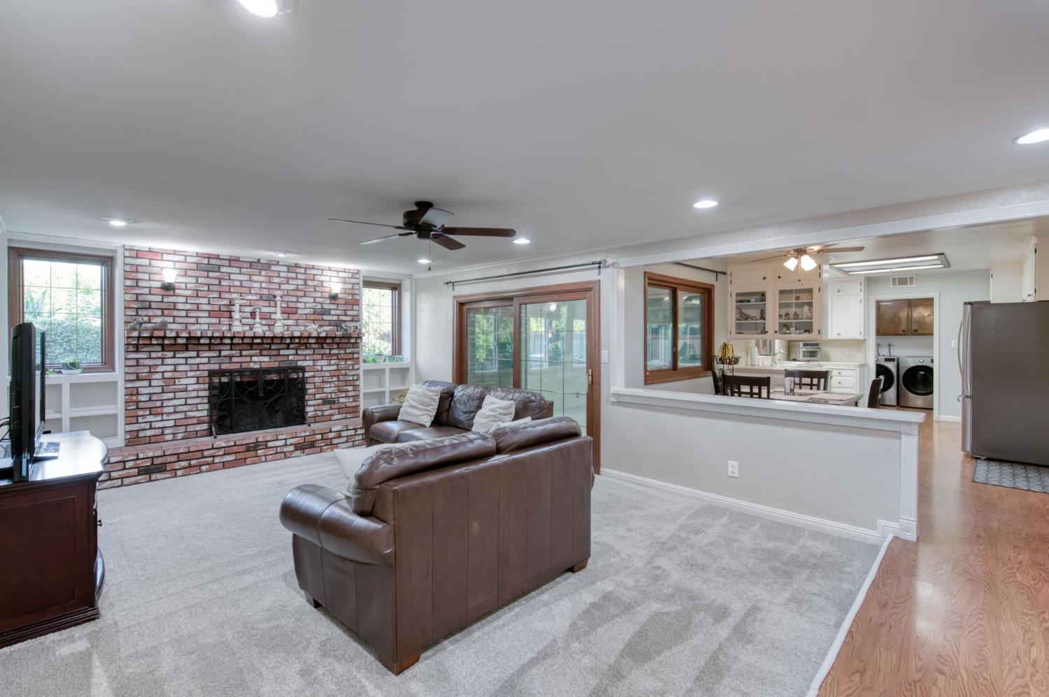 6736 N Thorne Ave, Fresno, CA 93711