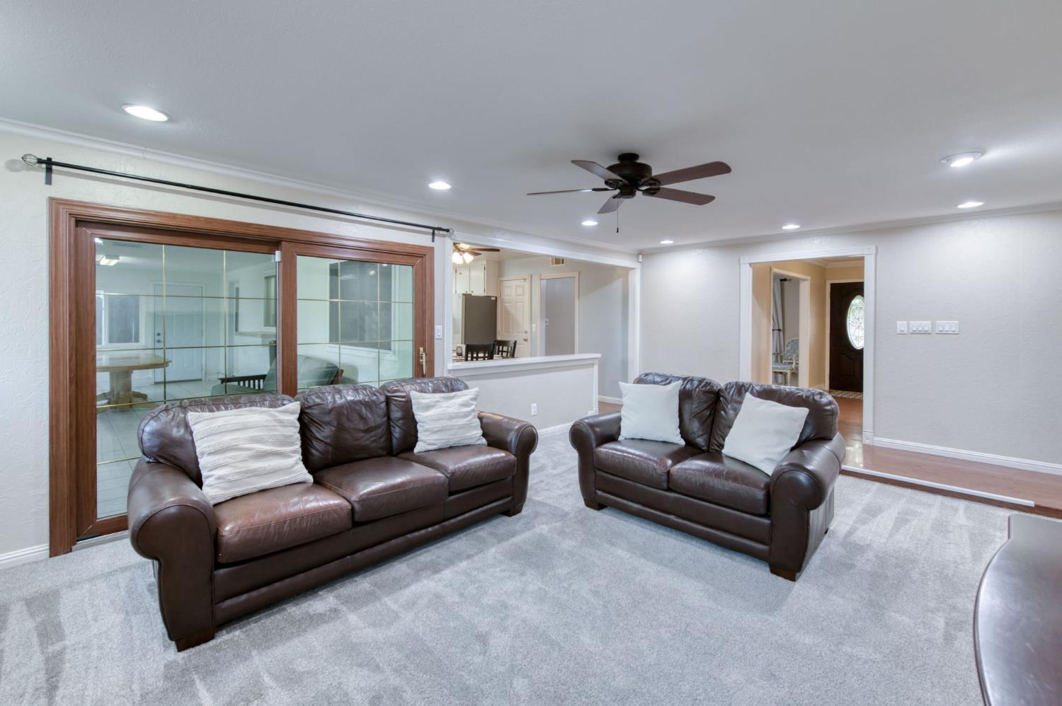 6736 N Thorne Ave, Fresno, CA 93711