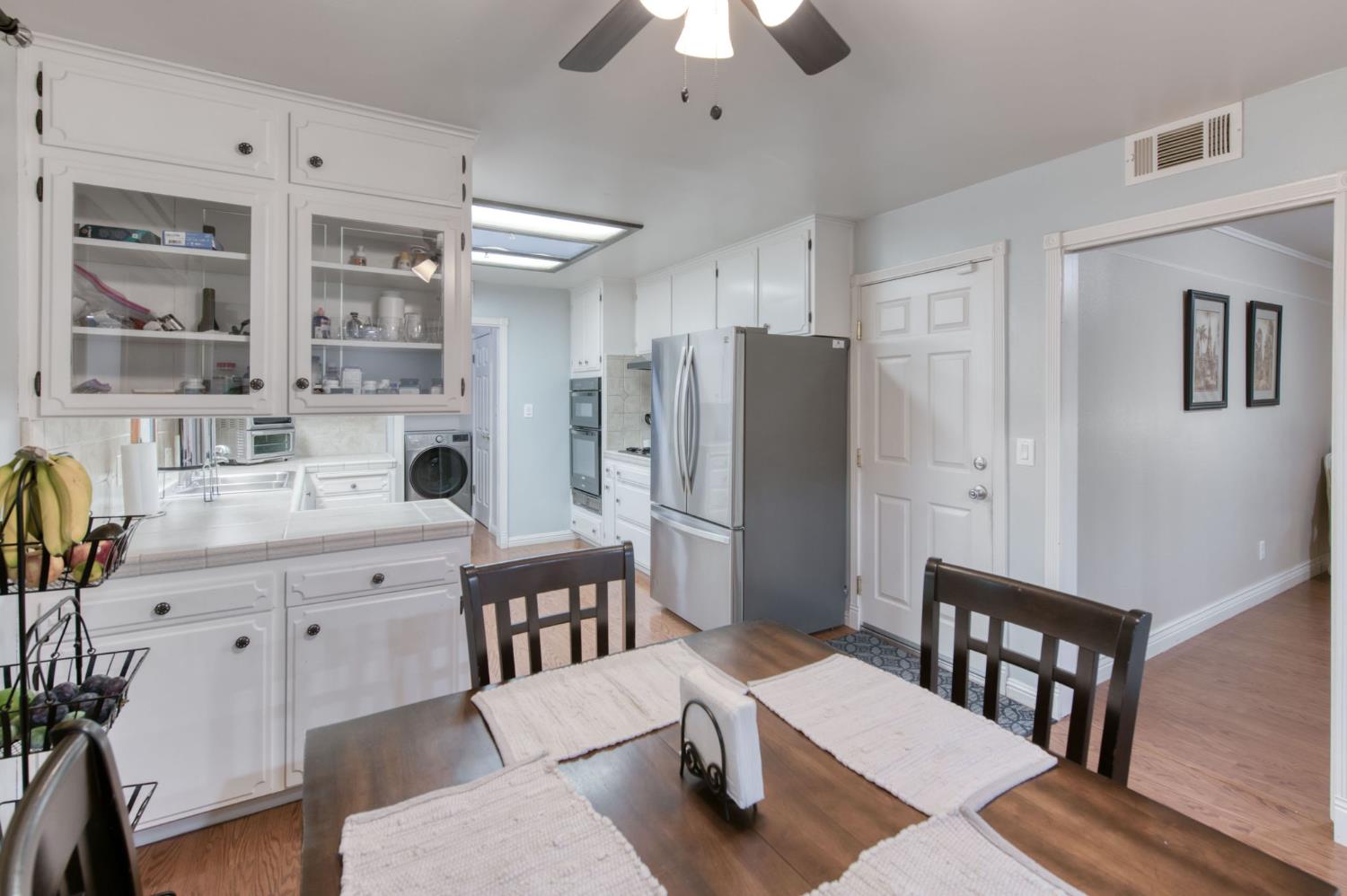 6736 N Thorne Ave, Fresno, CA 93711