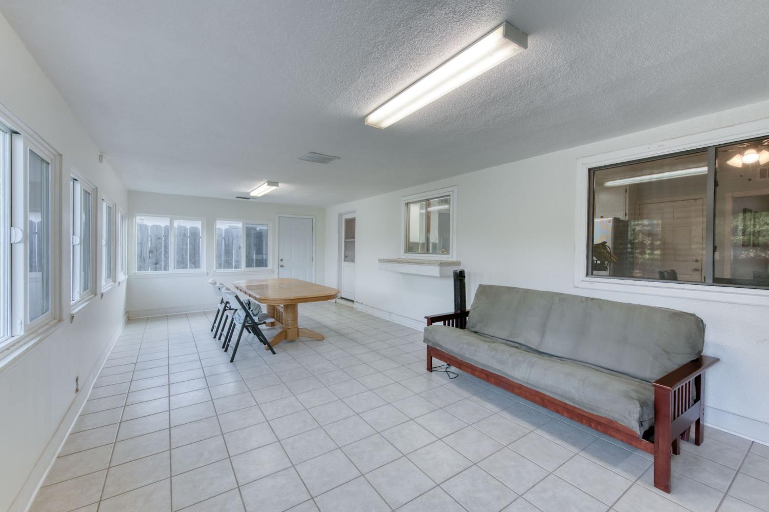 6736 N Thorne Ave, Fresno, CA 93711