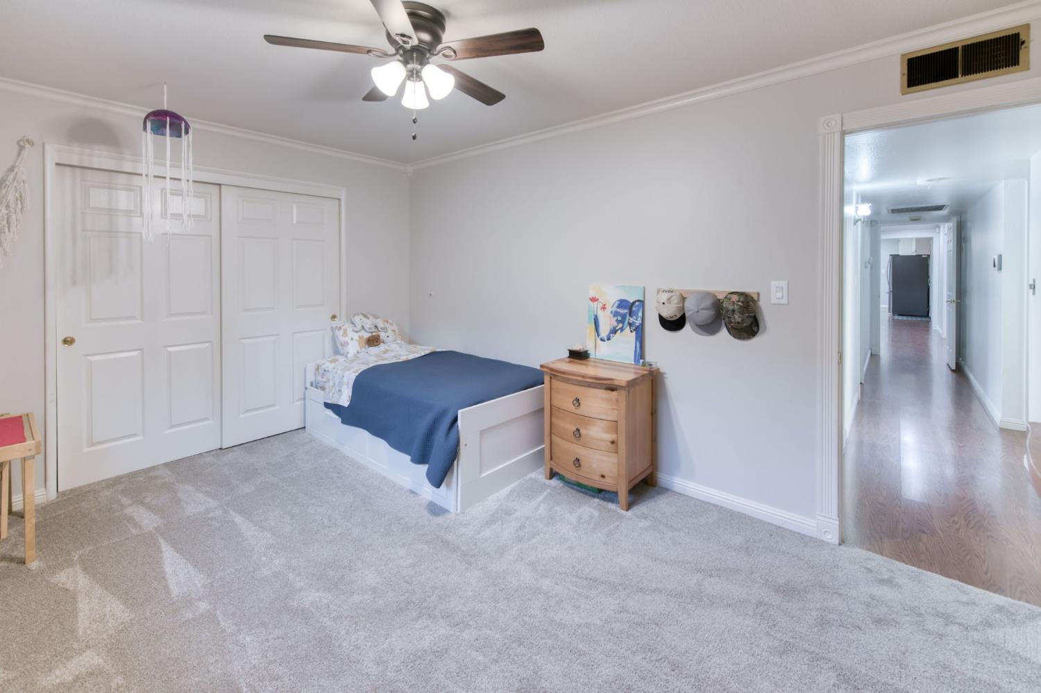 6736 N Thorne Ave, Fresno, CA 93711