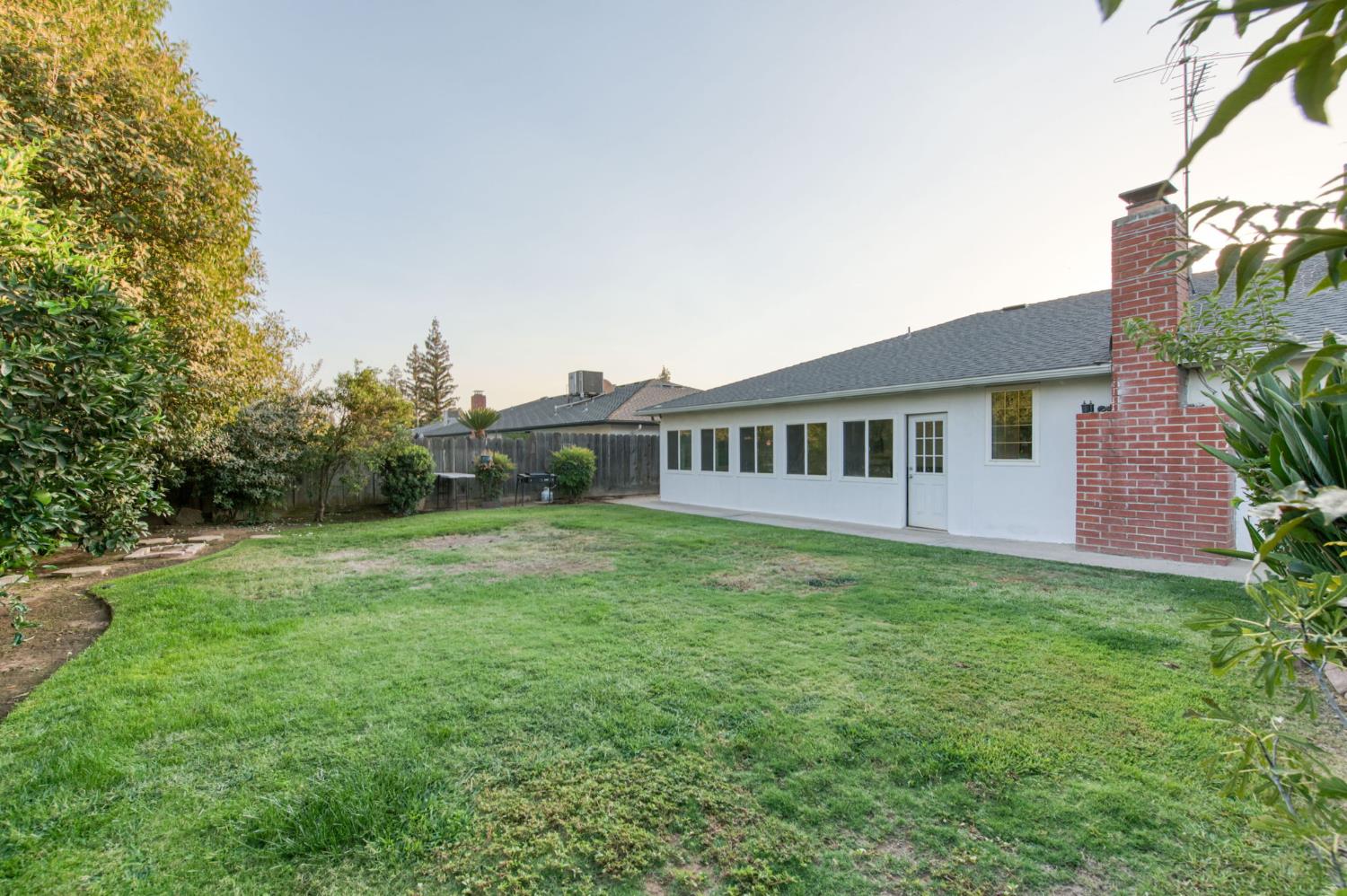 6736 N Thorne Ave, Fresno, CA 93711