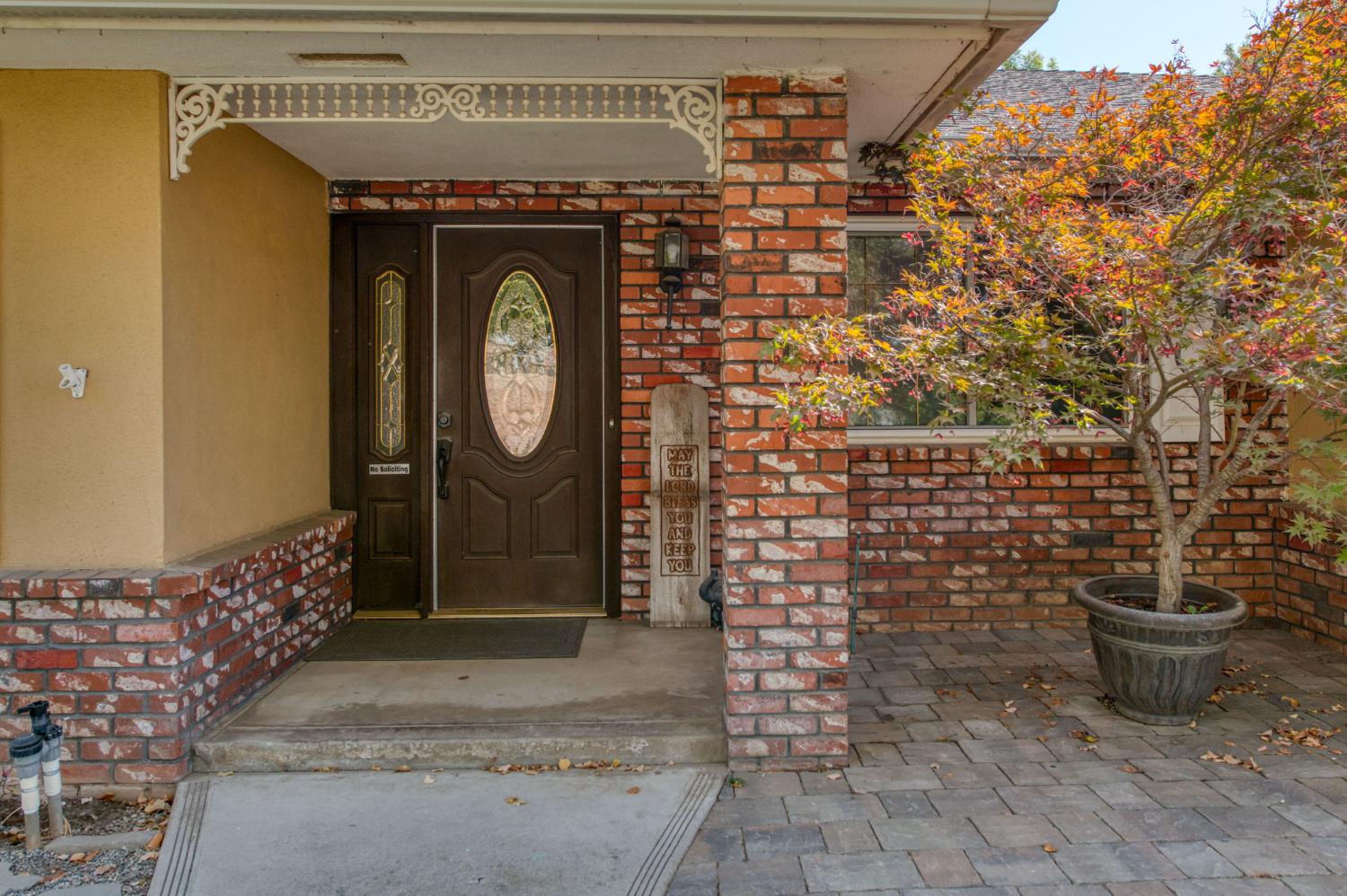 6736 N Thorne Ave, Fresno, CA 93711