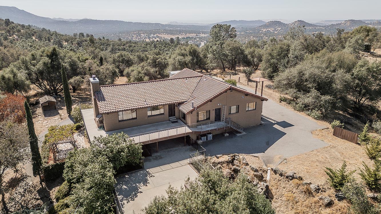 35085 Auberry (Comstock) Rd, Auberry, CA 93602