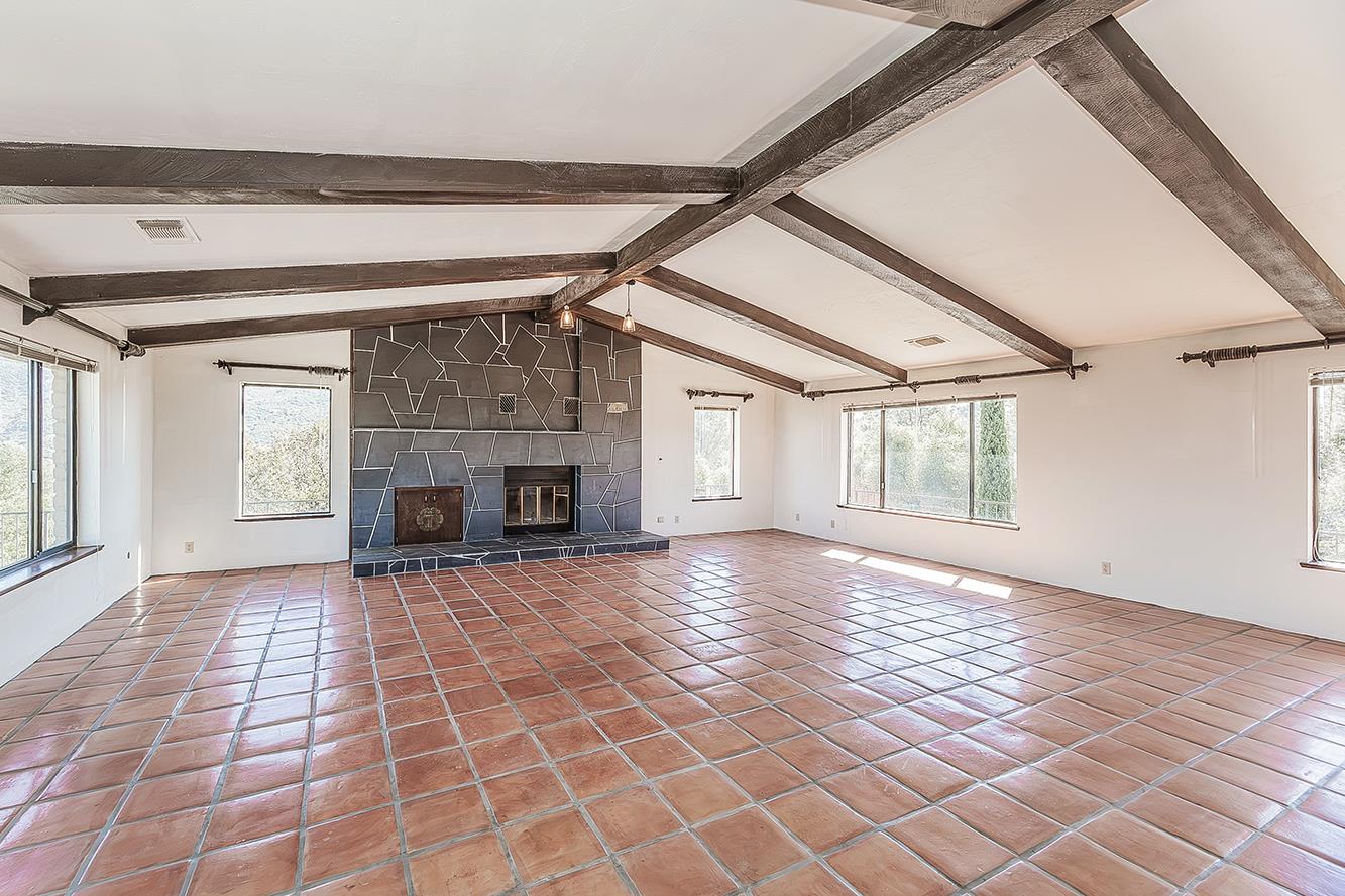 35085 Auberry (Comstock) Rd, Auberry, CA 93602