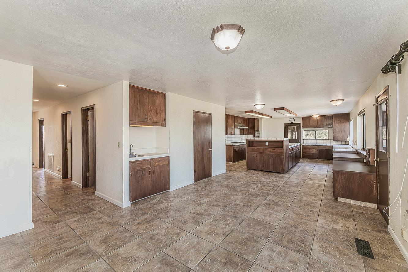 35085 Auberry (Comstock) Rd, Auberry, CA 93602