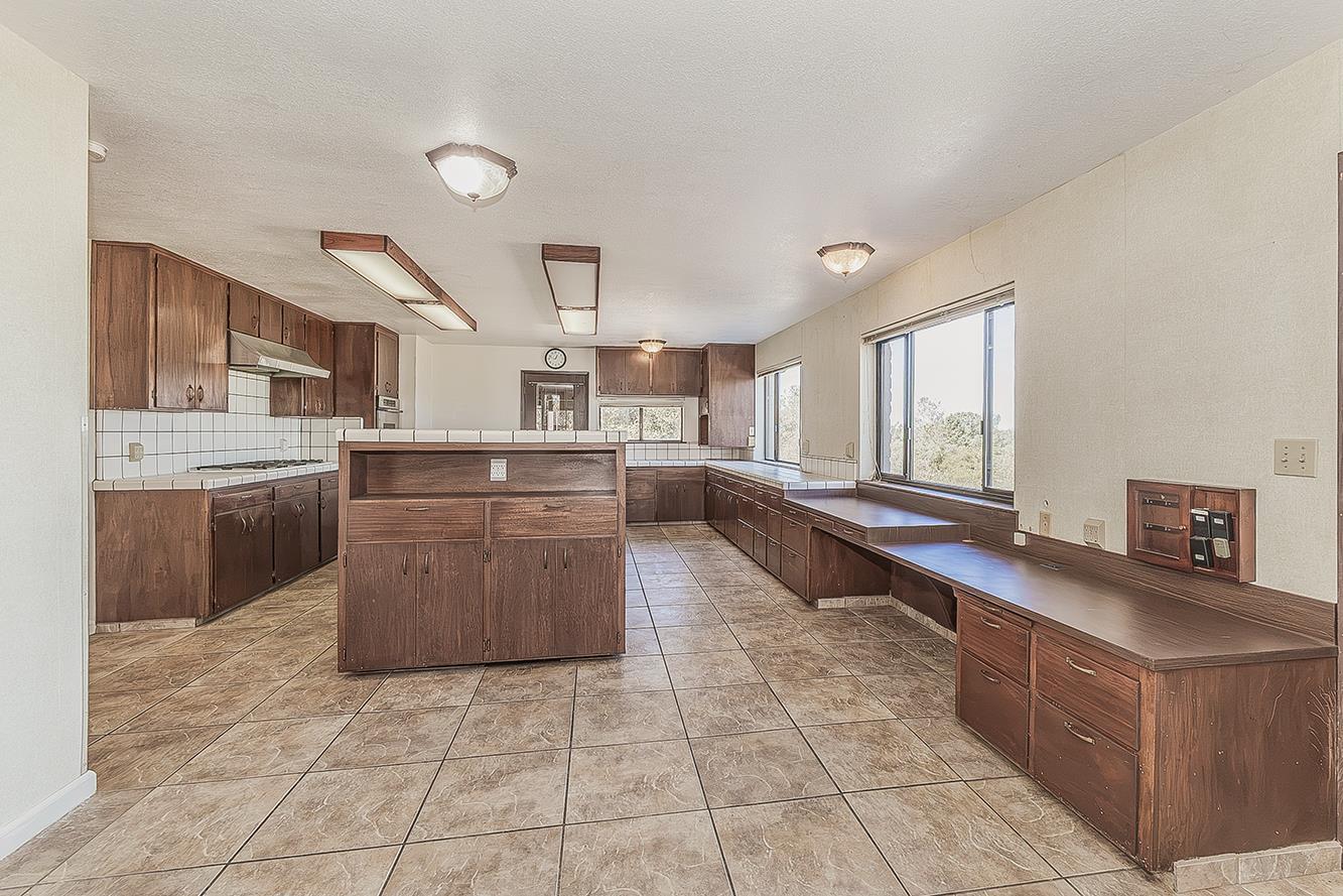 35085 Auberry (Comstock) Rd, Auberry, CA 93602