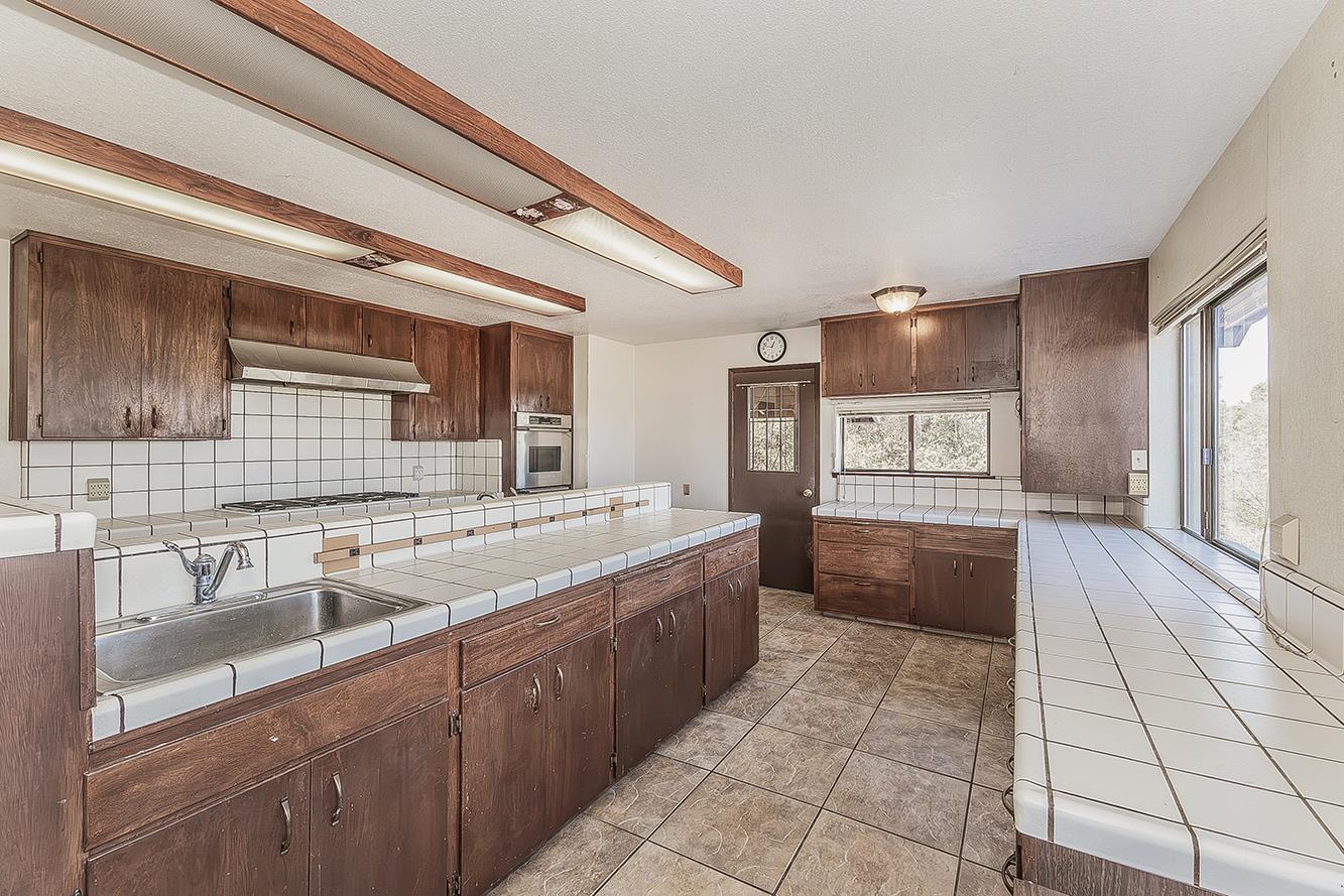35085 Auberry (Comstock) Rd, Auberry, CA 93602