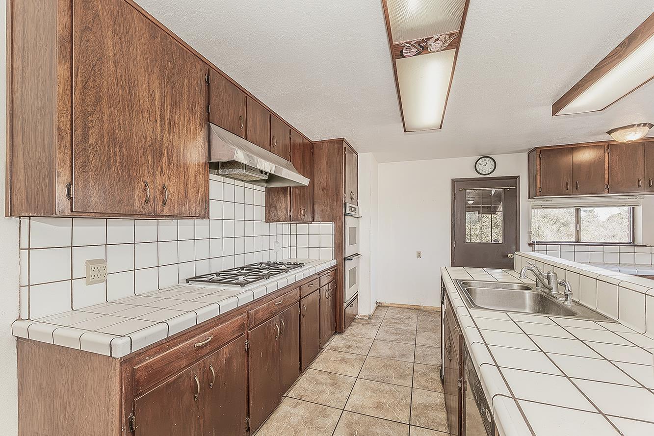 35085 Auberry (Comstock) Rd, Auberry, CA 93602