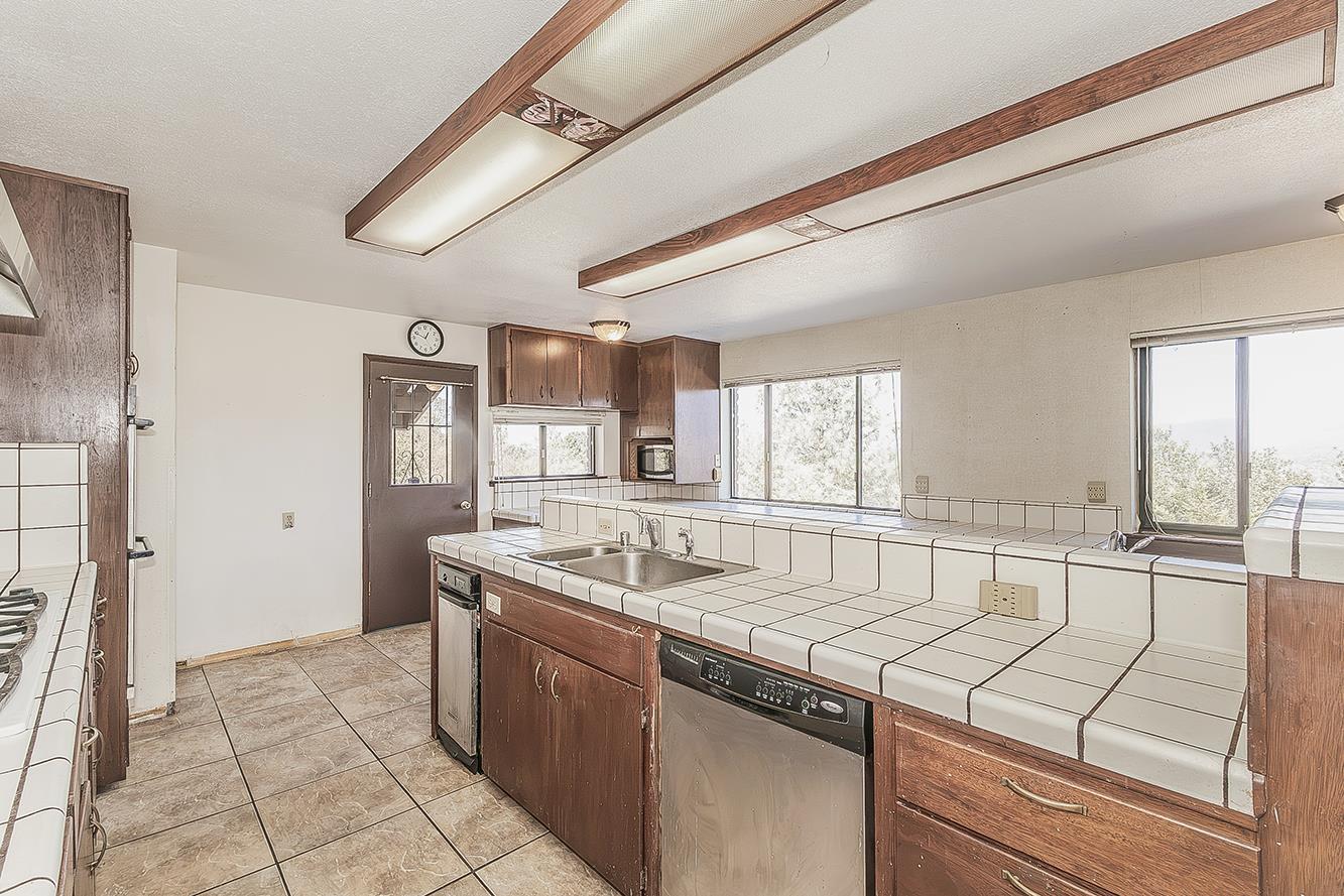 35085 Auberry (Comstock) Rd, Auberry, CA 93602