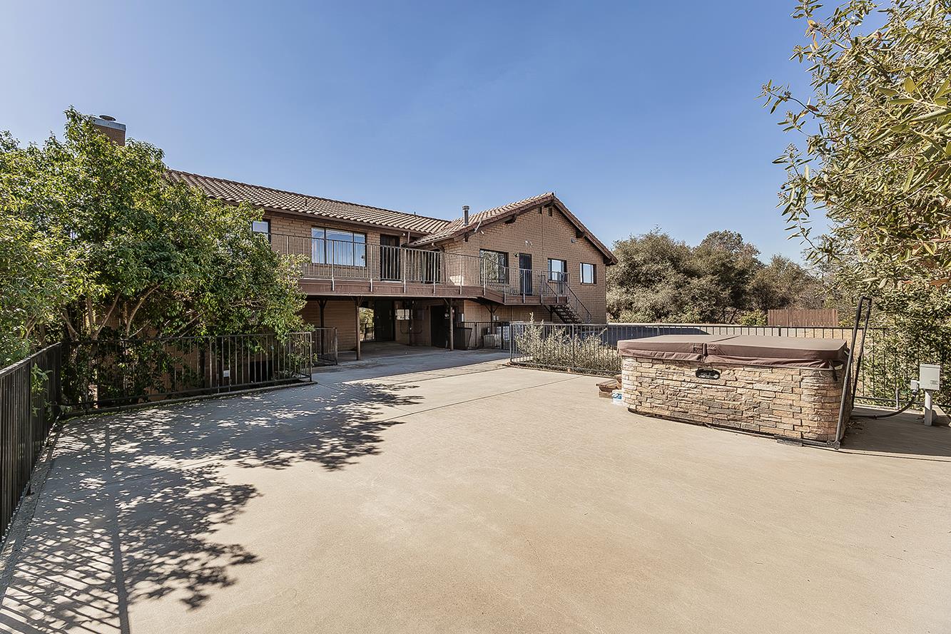 35085 Auberry (Comstock) Rd, Auberry, CA 93602