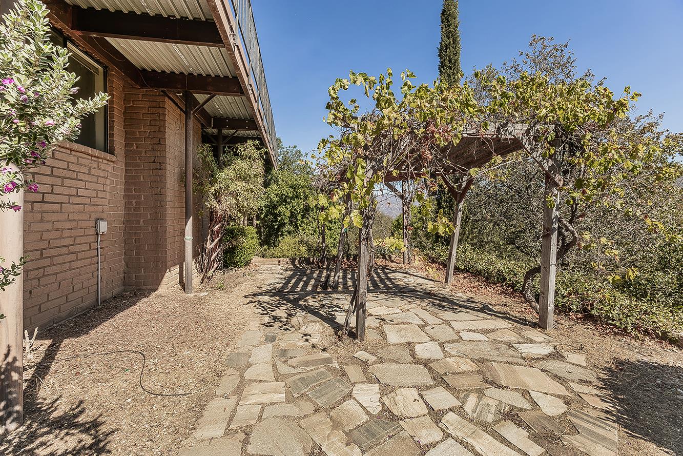 35085 Auberry (Comstock) Rd, Auberry, CA 93602