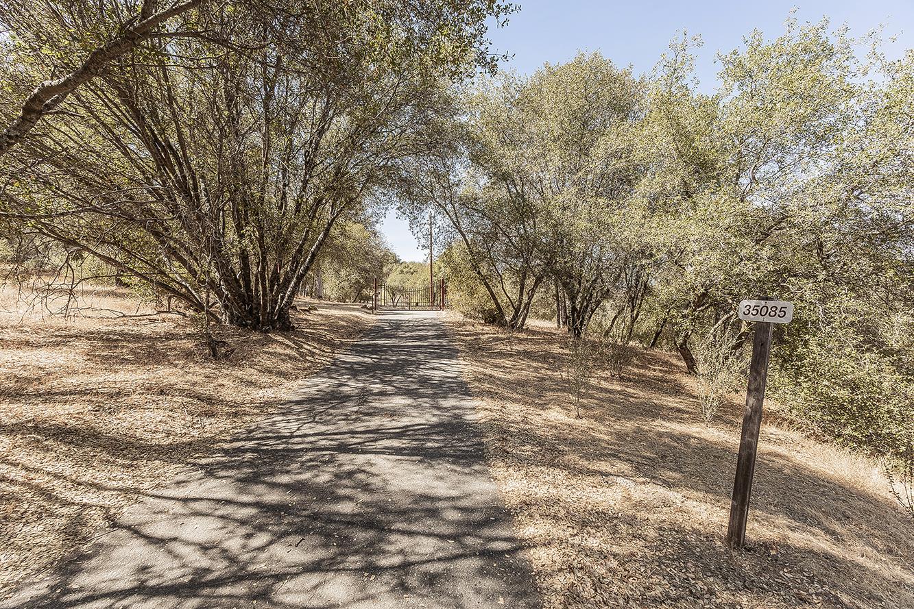 35085 Auberry (Comstock) Rd, Auberry, CA 93602