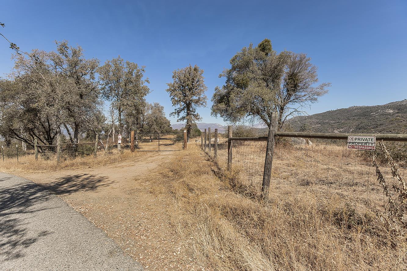 35085 Auberry (Comstock) Rd, Auberry, CA 93602