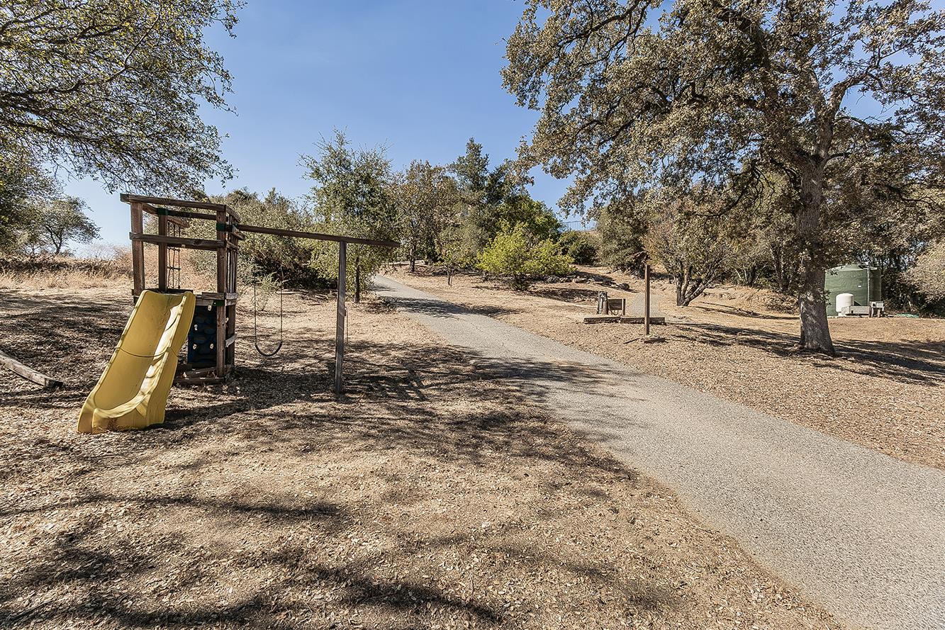 35085 Auberry (Comstock) Rd, Auberry, CA 93602
