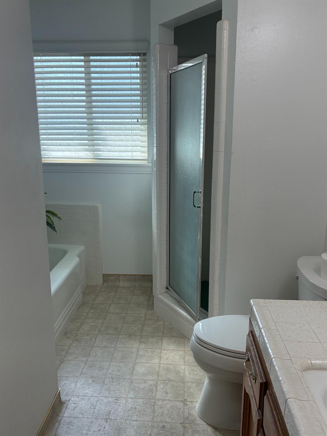 3845 E Andrews, Fresno, CA 93726
