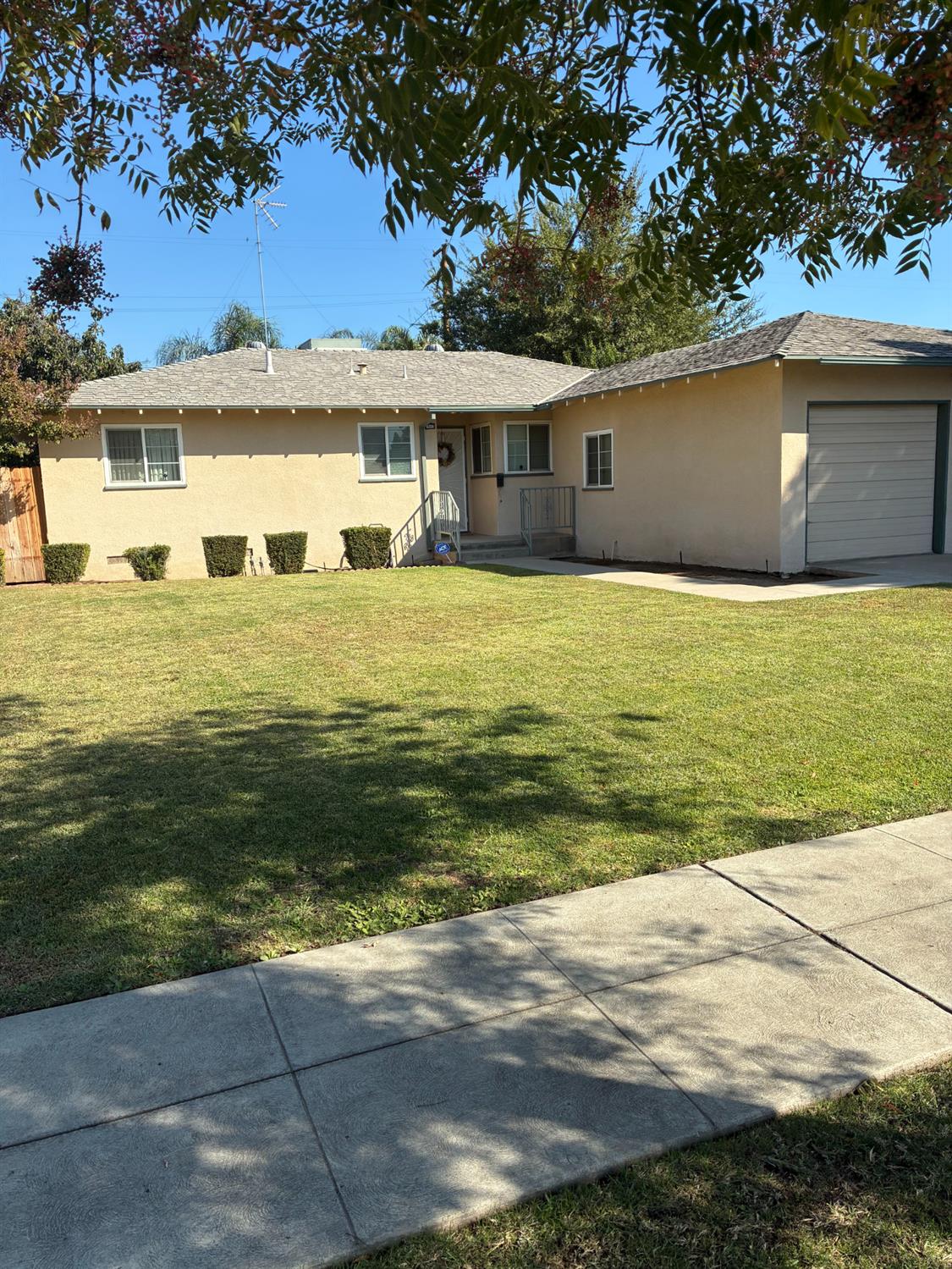 3845 E Andrews, Fresno, CA 93726