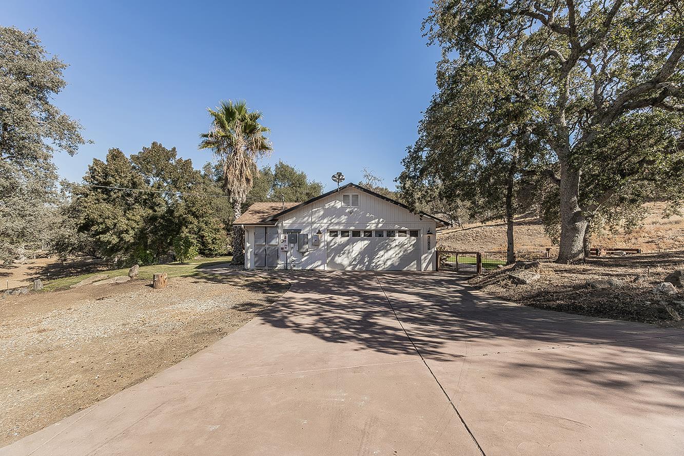 30852 Auberry Rd, Auberry, CA 93602